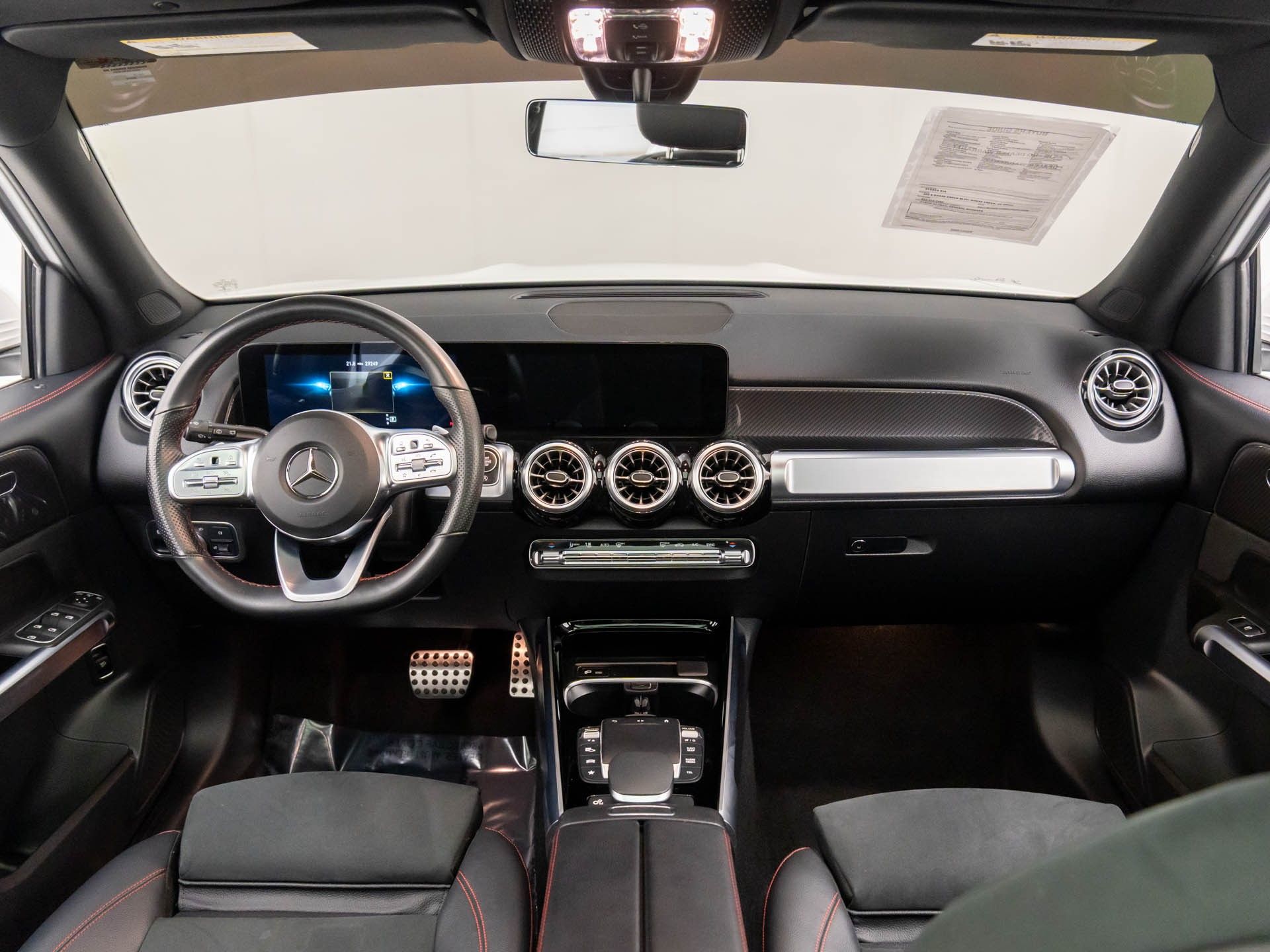 2022 Mercedes-Benz GLB GLB 35 AMG photo