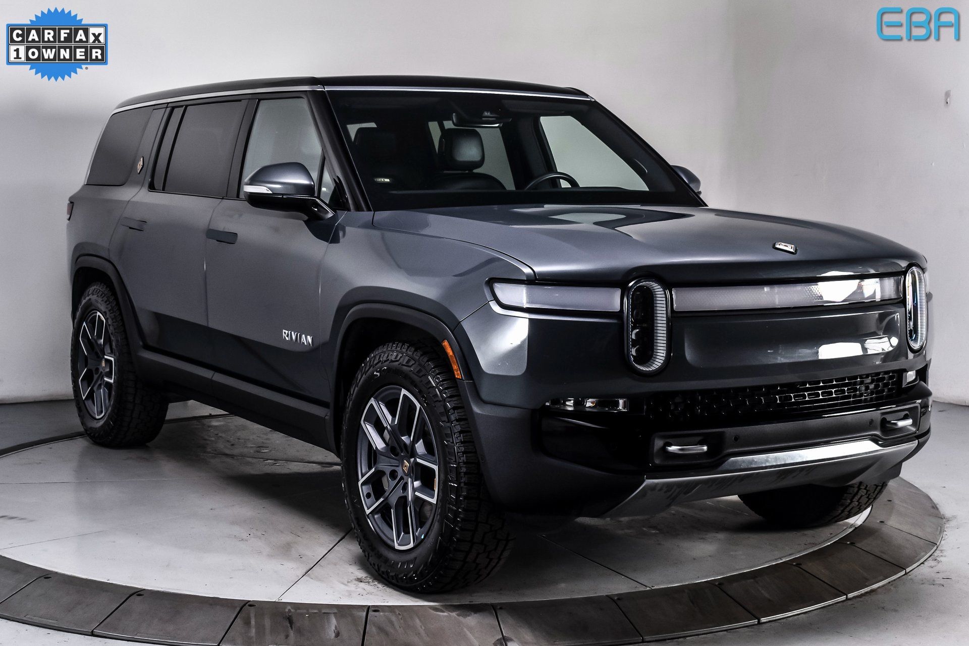 2024 Rivian R1S