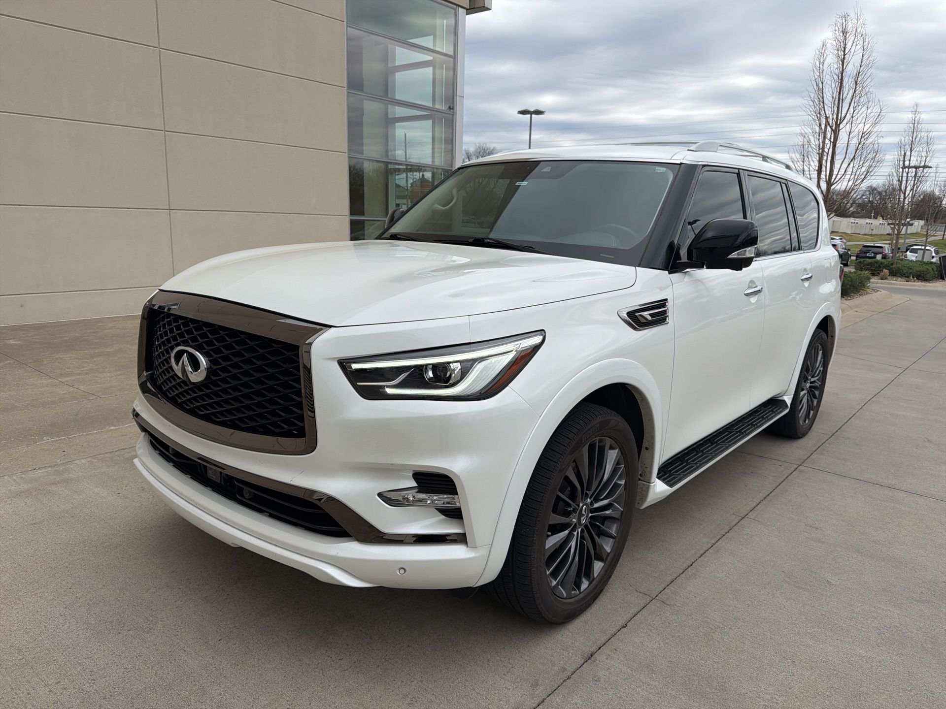 2021 INFINITI QX80 Premium Select RWD