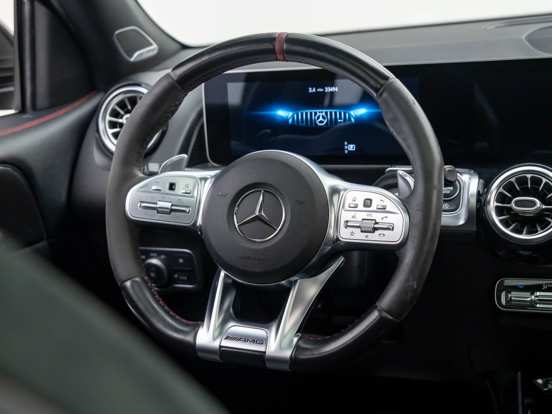 2021 Mercedes-Benz GLB GLB 35 AMG photo