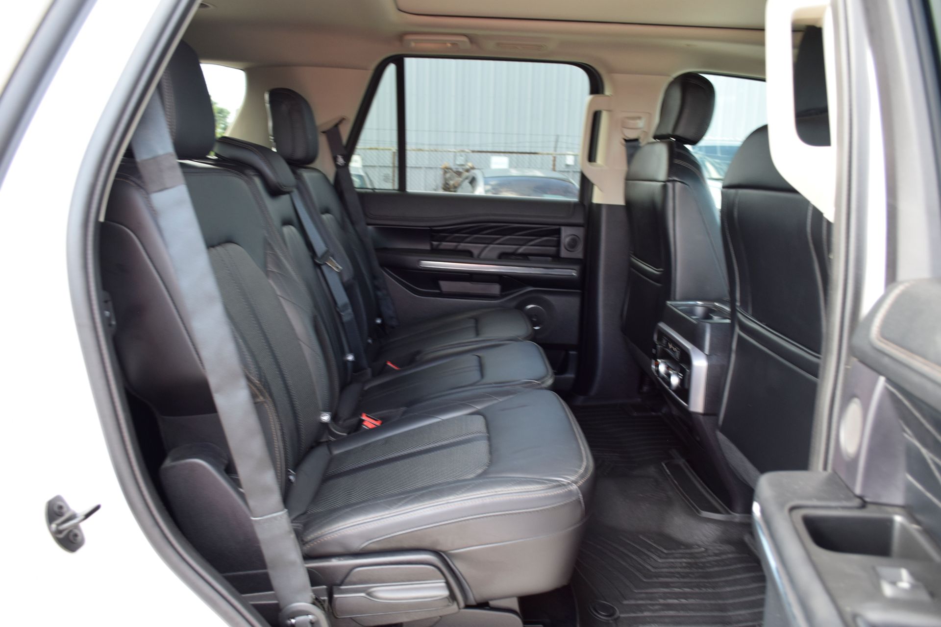 2019 Ford Expedition Platinum White at Emmons Autoplex