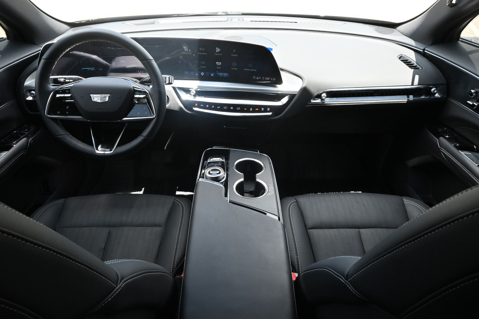 2025 Cadillac LYRIQ Luxury Black at Ultimate Motorsports
