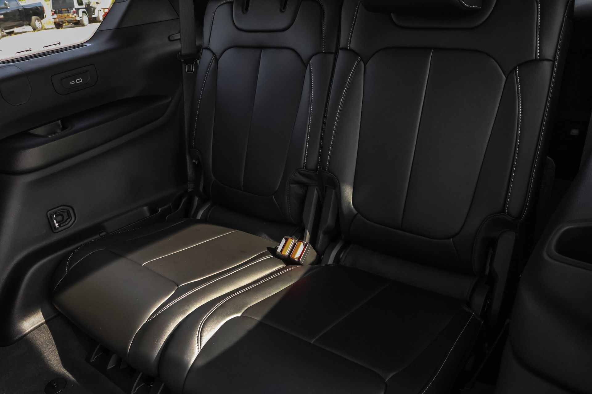 2025 JEEP GRAND CHEROKEE L - Image 12