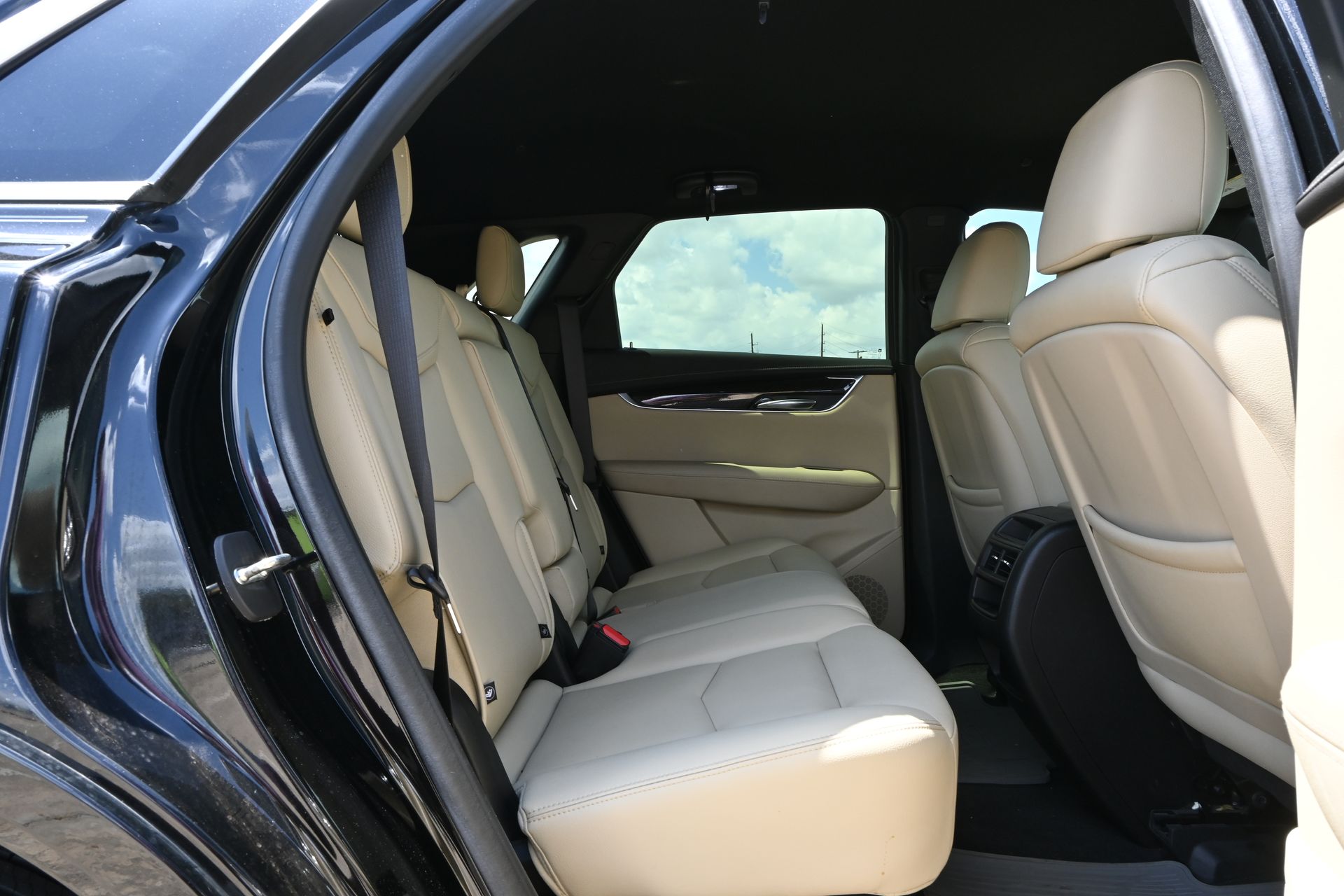 2019 Cadillac XT5 Base Black at DeMontrond Ford