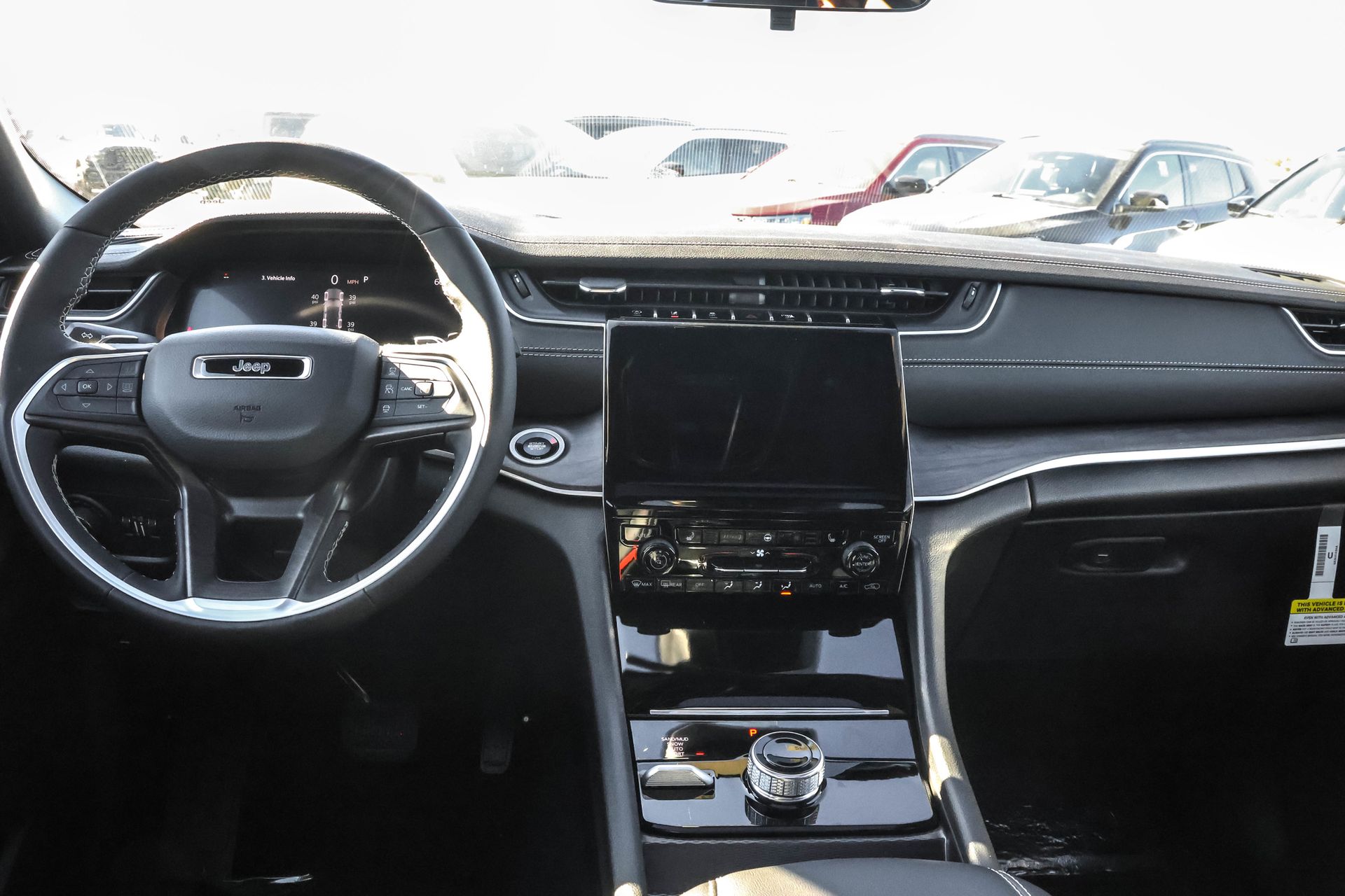 2025 JEEP GRAND CHEROKEE - Image 15