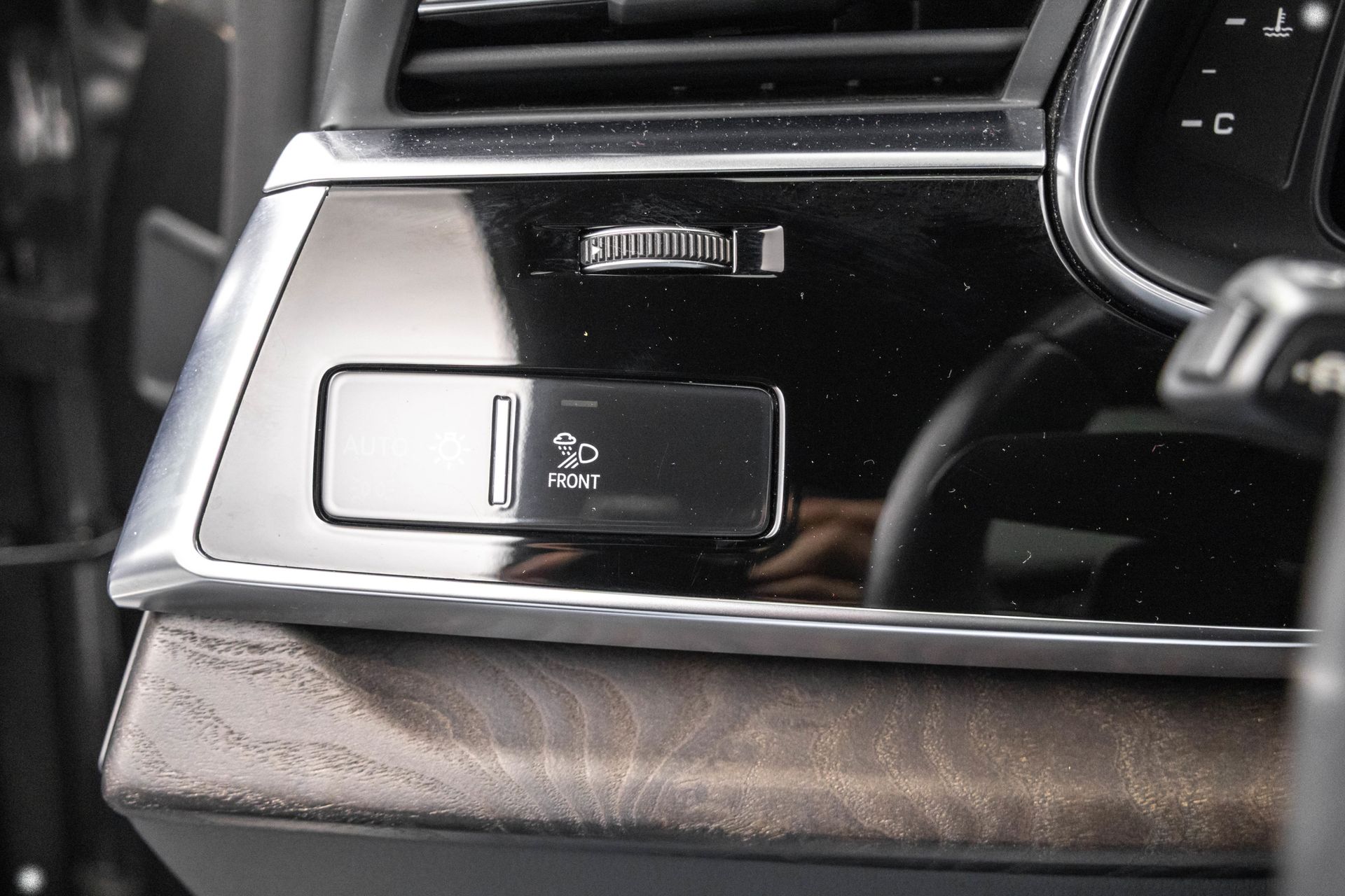 2019 AUDI Q8 - Image 19