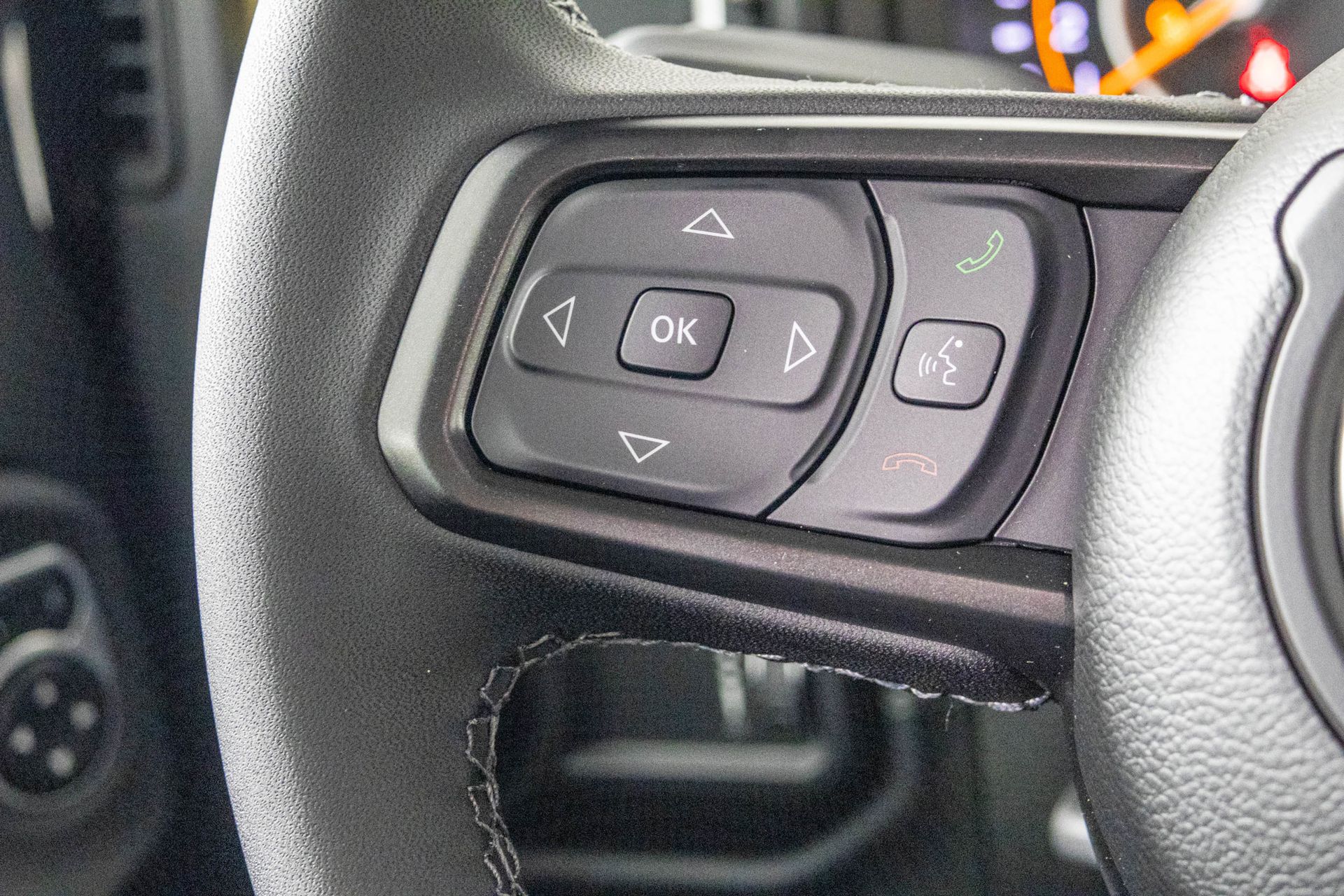 2025 JEEP GLADIATOR - Image 30