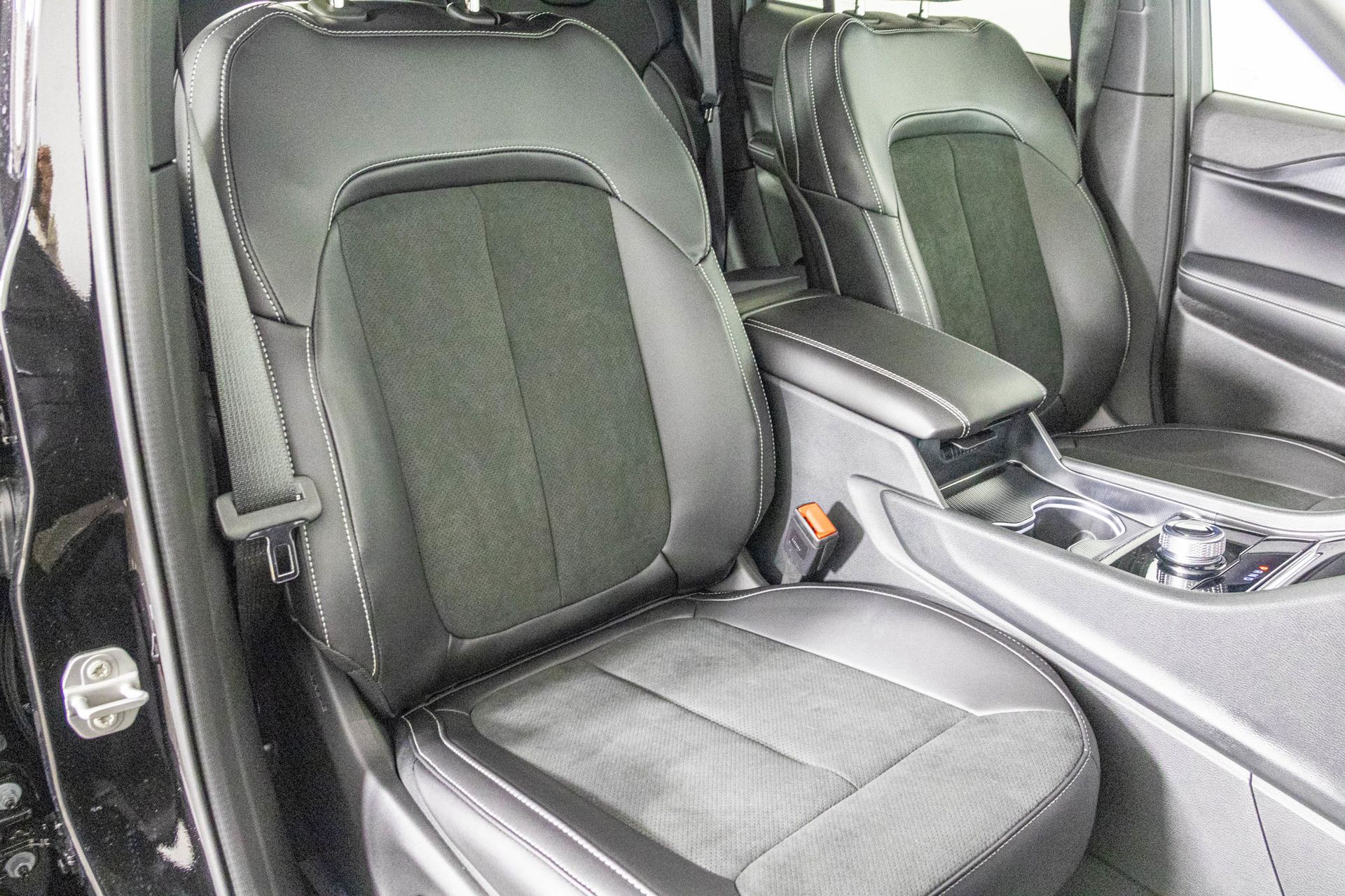 2025 JEEP GRAND CHEROKEE - Image 40