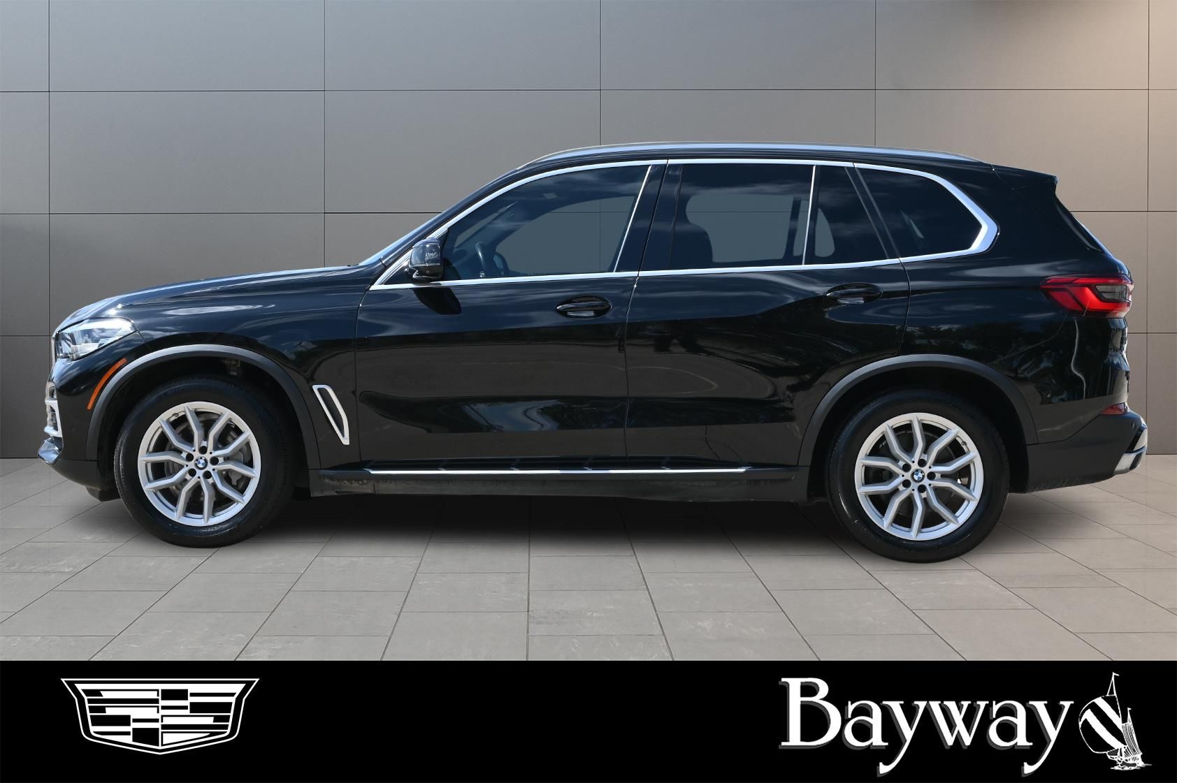 2020 BMW X5 sDrive40i Black at Ultimate Motorsports