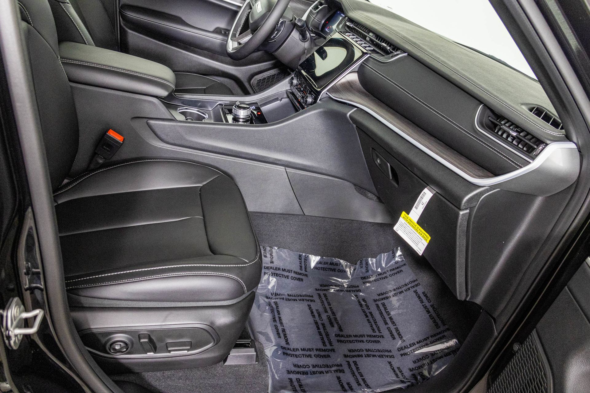 2025 JEEP GRAND CHEROKEE - Image 37