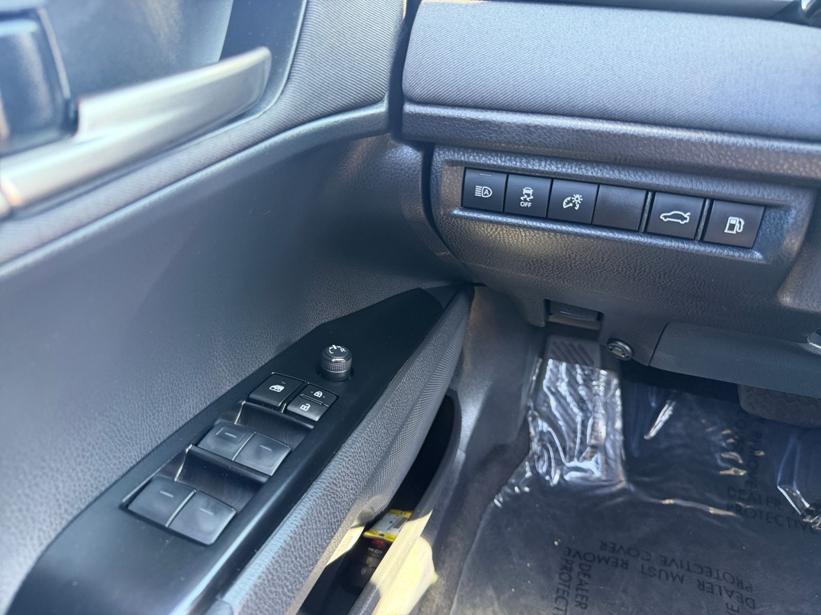 2025 Toyota Camry LE - Photo 24