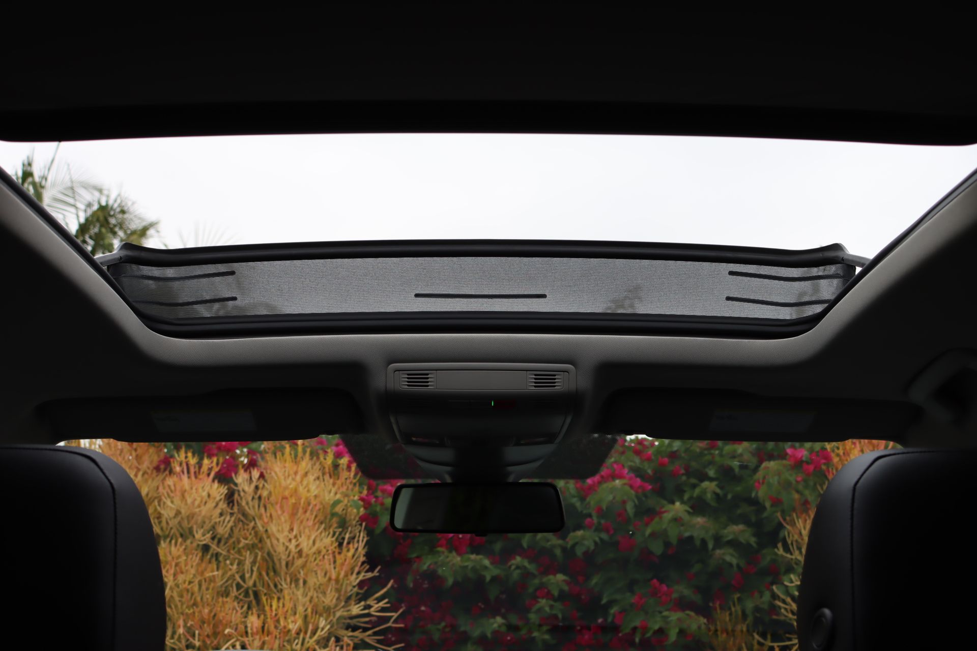 2022 Volkswagen Taos 1.5T SE photo