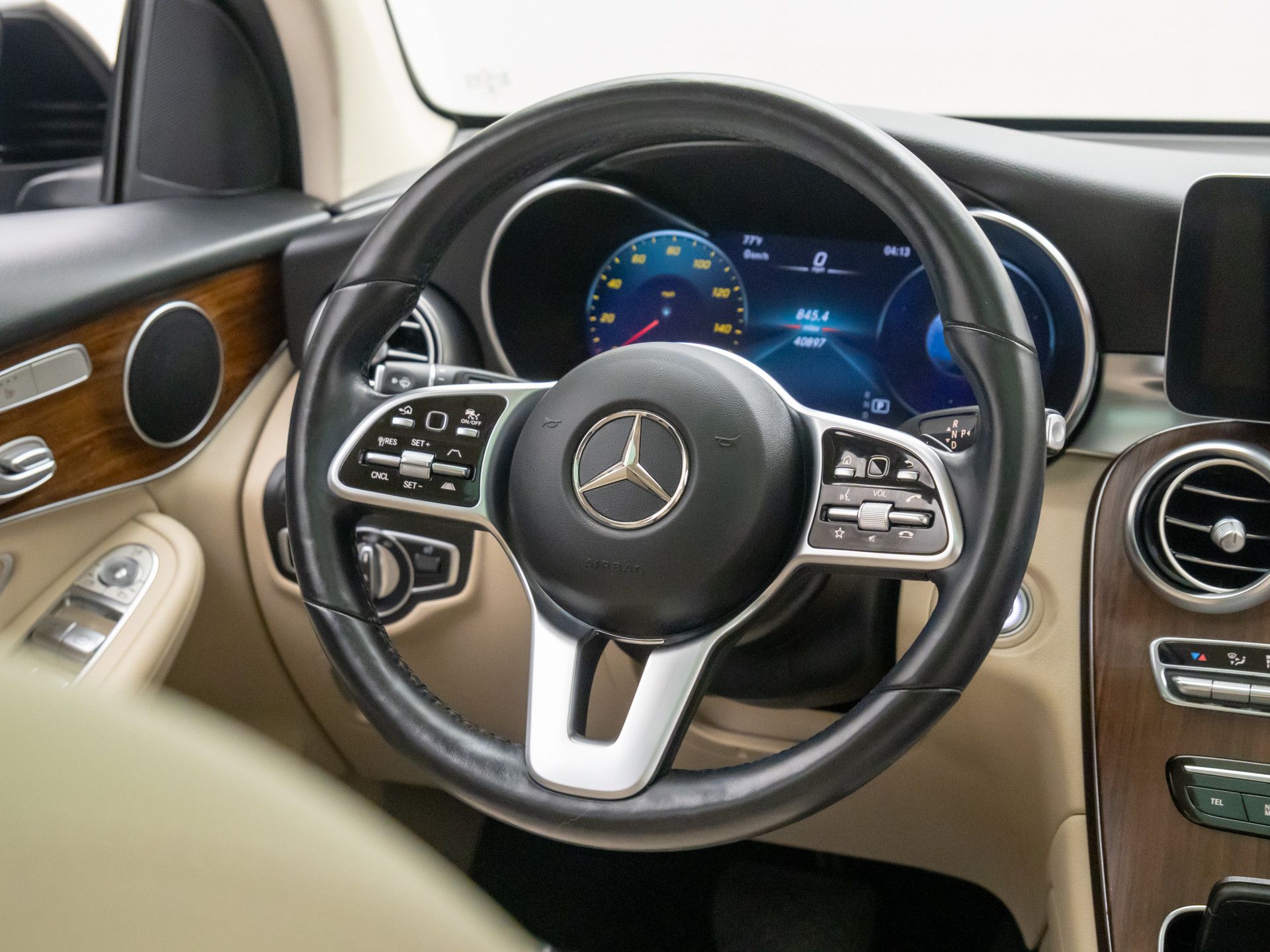 2022 Mercedes-Benz GLC GLC 300 photo