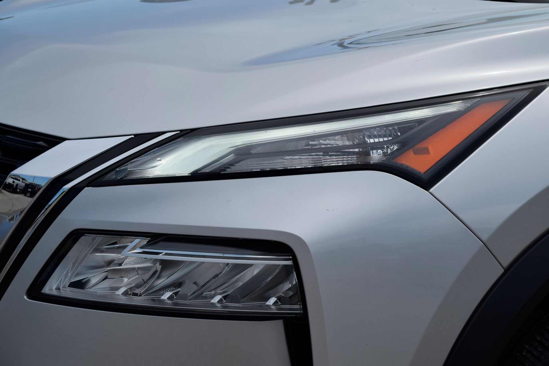 2023 Nissan Rogue SV Silver at Baytown Hyundai