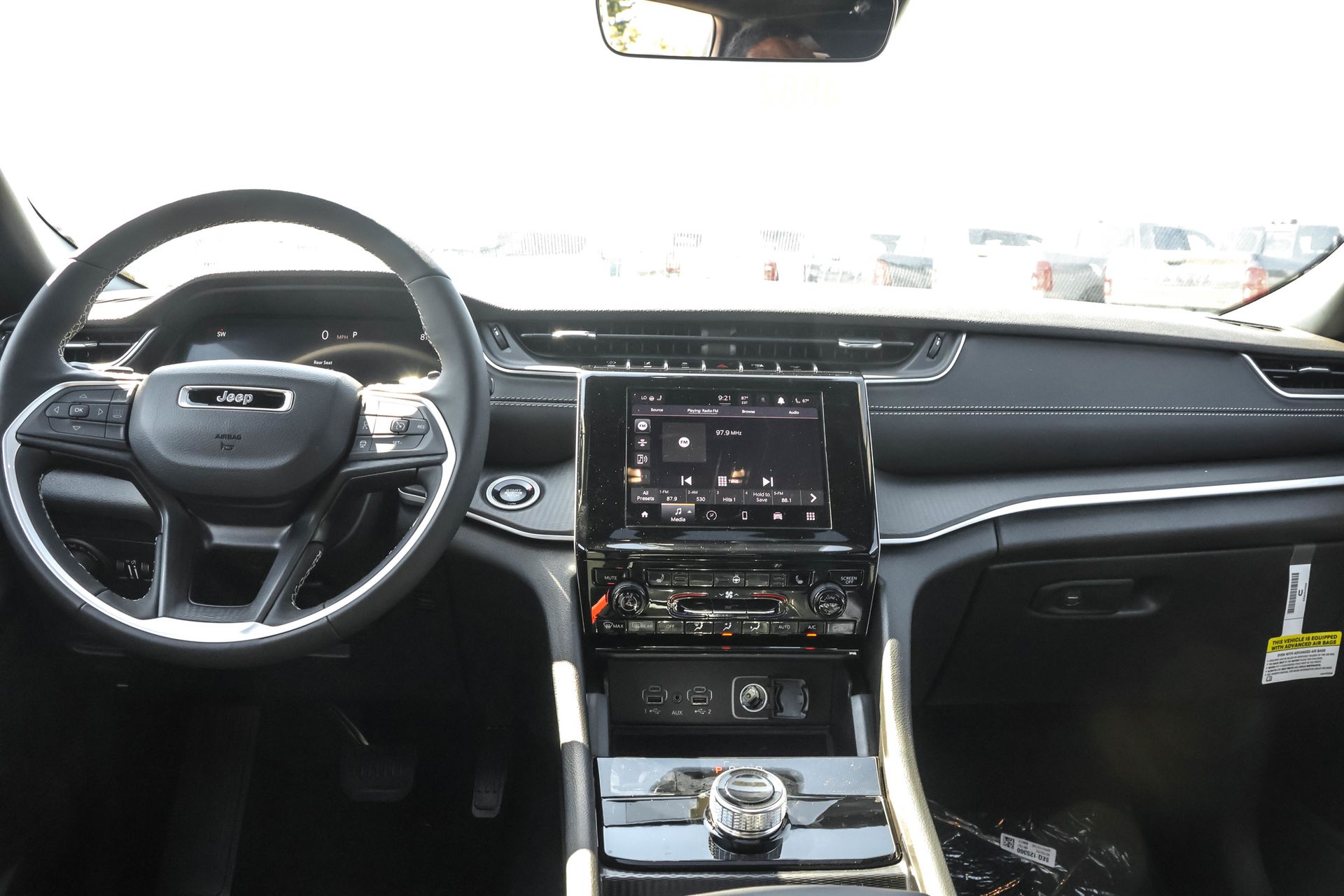 2025 JEEP GRAND CHEROKEE - Image 16