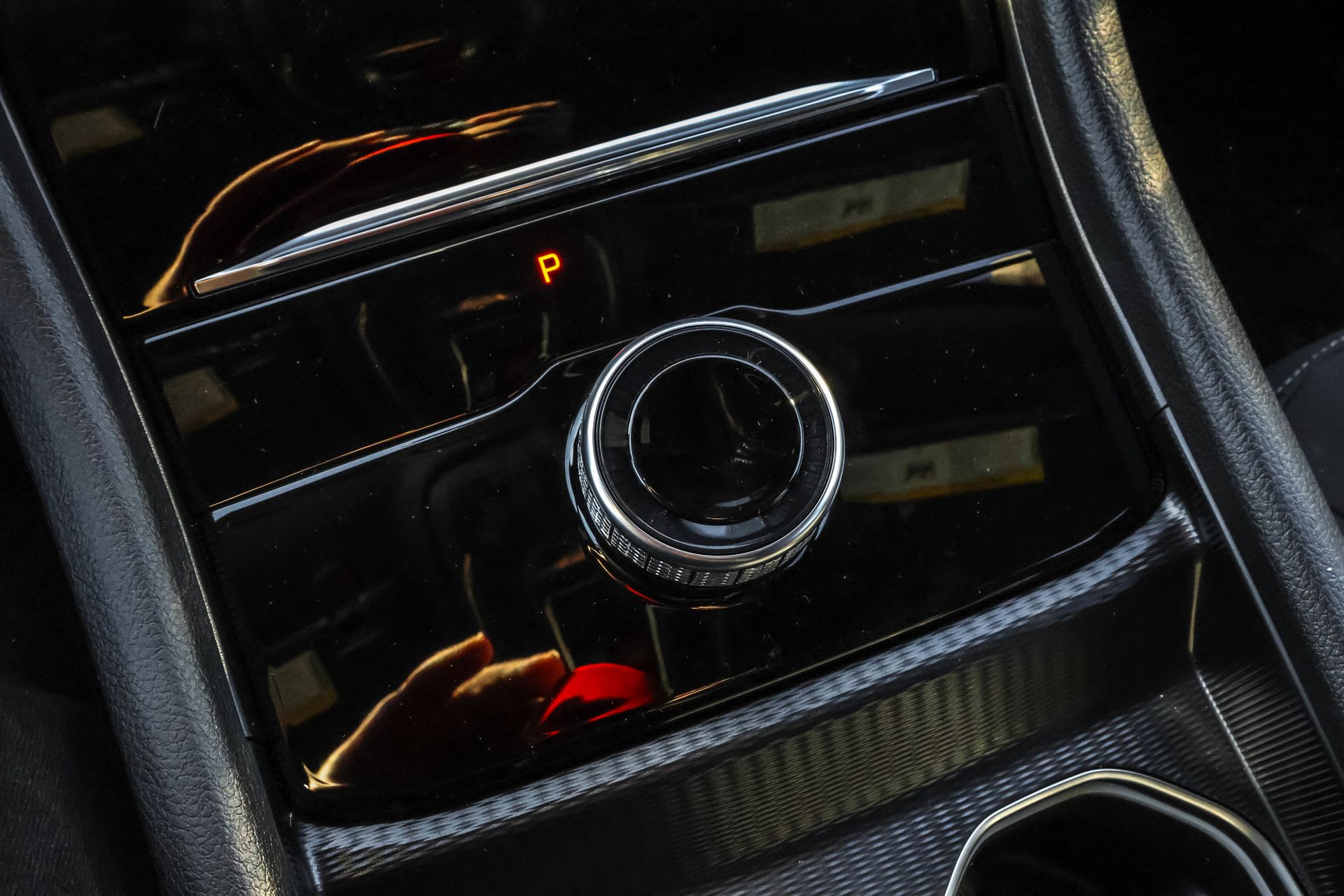 2025 JEEP GRAND CHEROKEE - Image 21