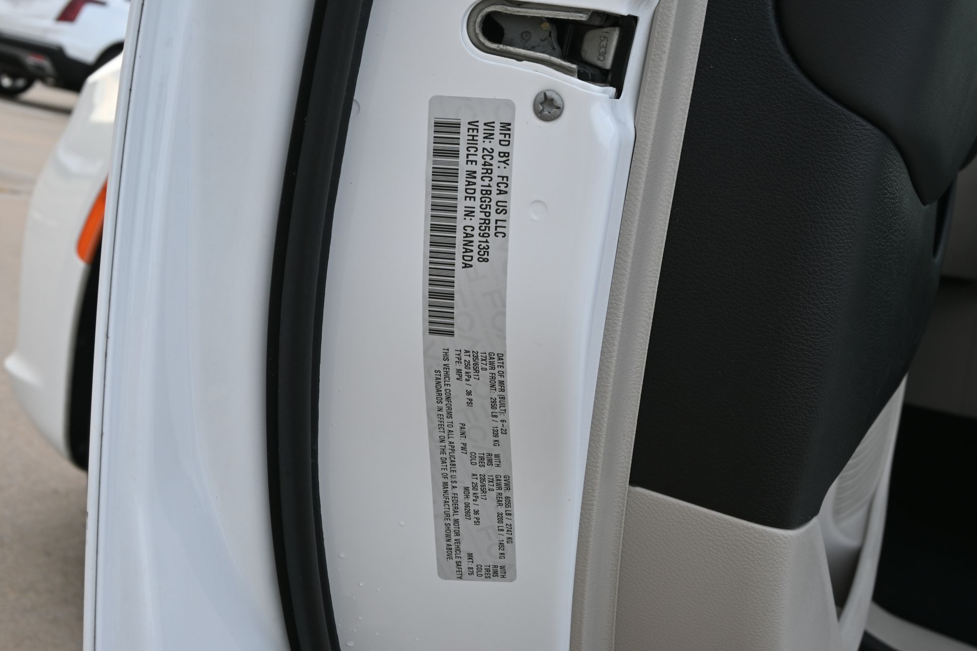 2023 Chrysler Pacifica Touring L White at Durrett Motor Company