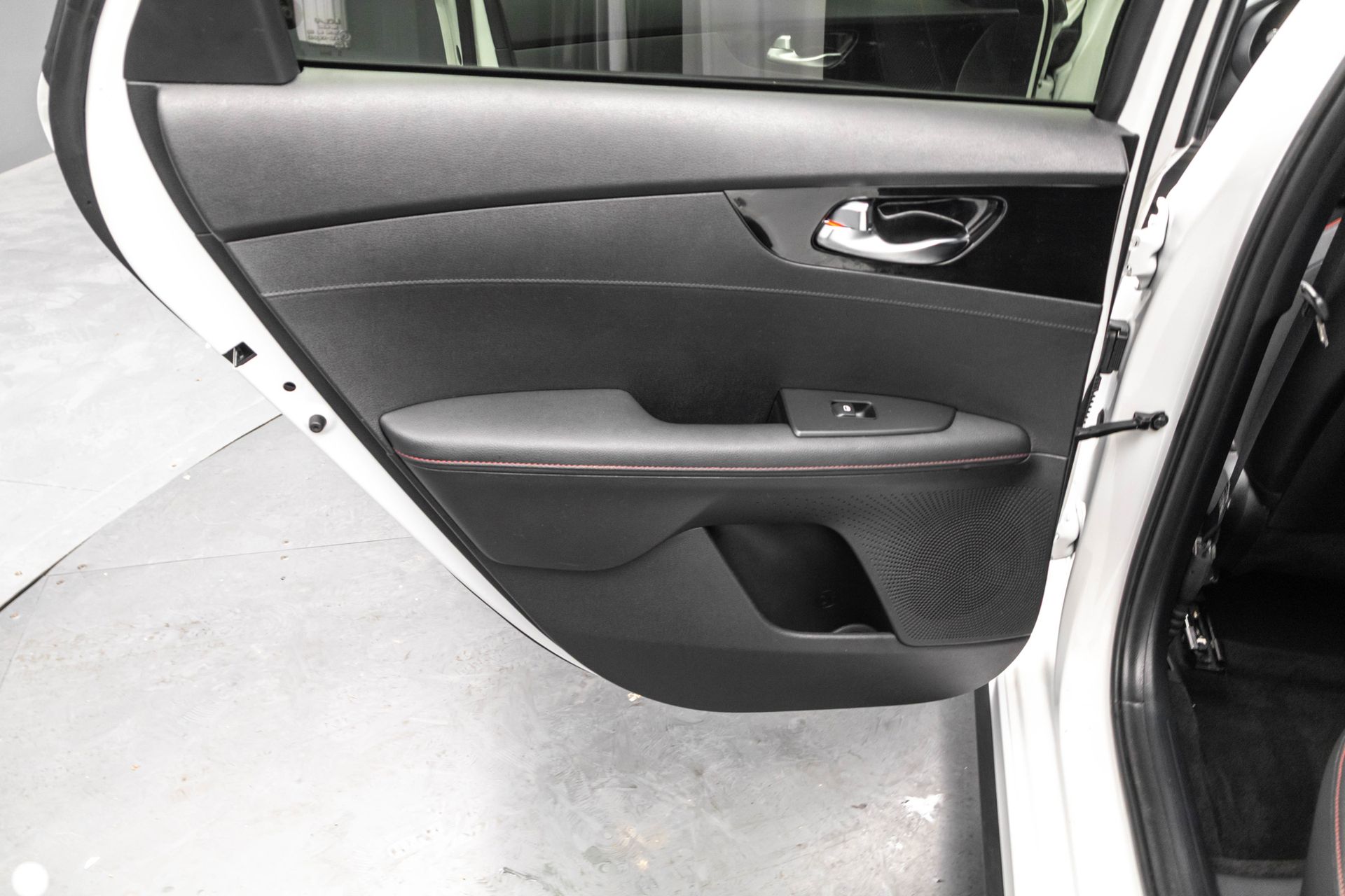 2022 KIA FORTE - Image 33