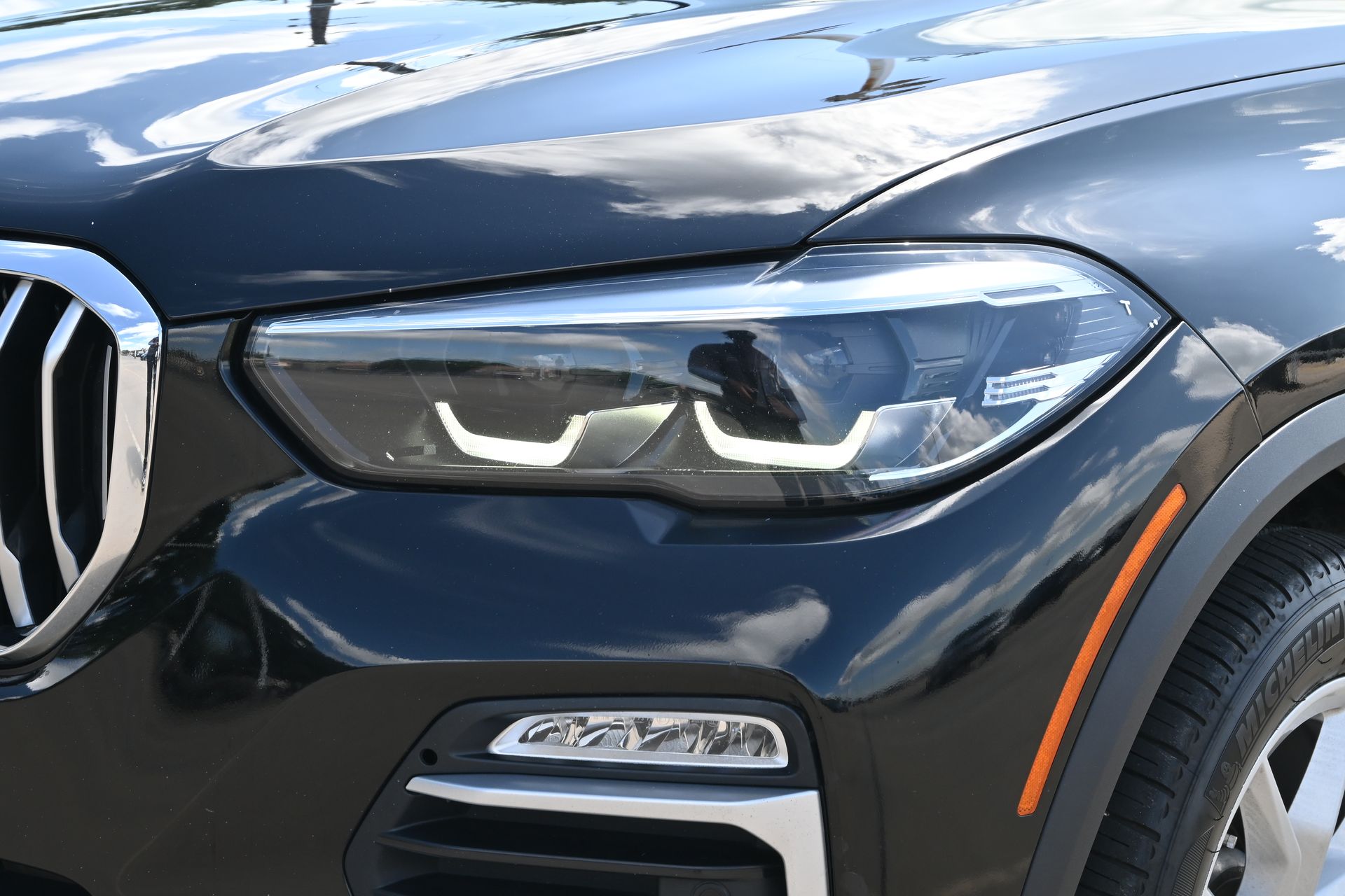 2020 BMW X5 sDrive40i Black at Ultimate Motorsports