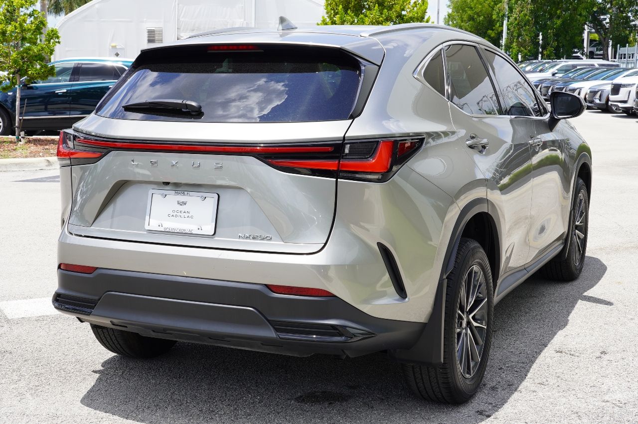 2022 Lexus NX 250 5