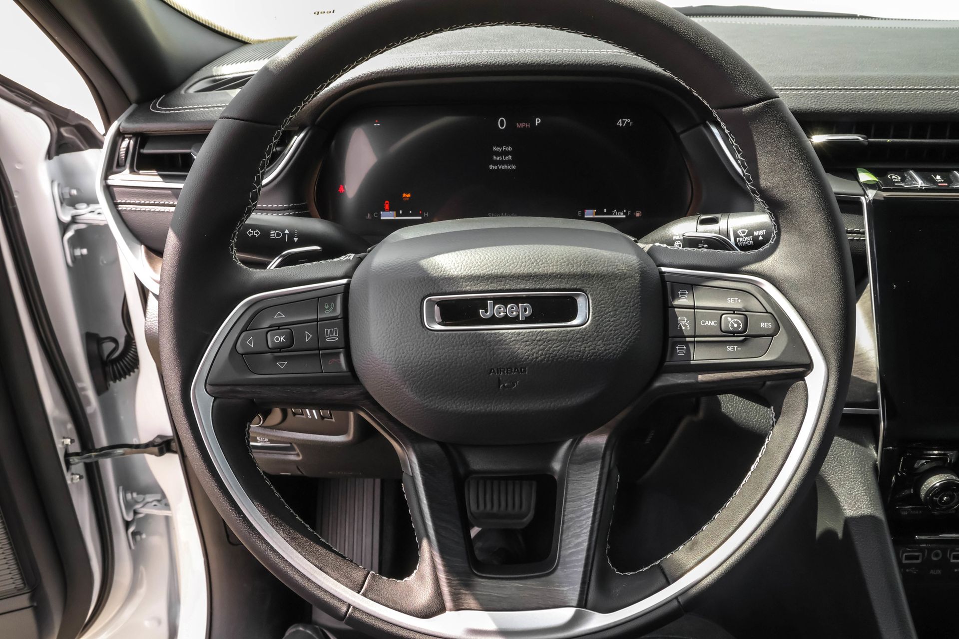 2025 JEEP GRAND CHEROKEE - Image 26