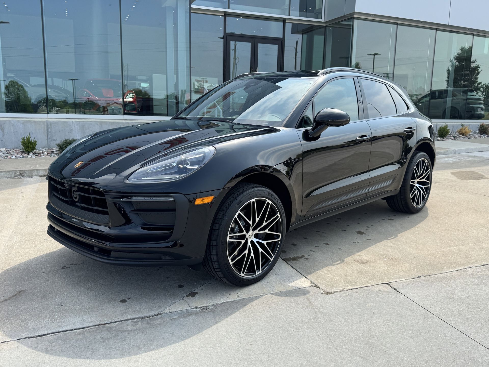 2026 Porsche Macan AWD