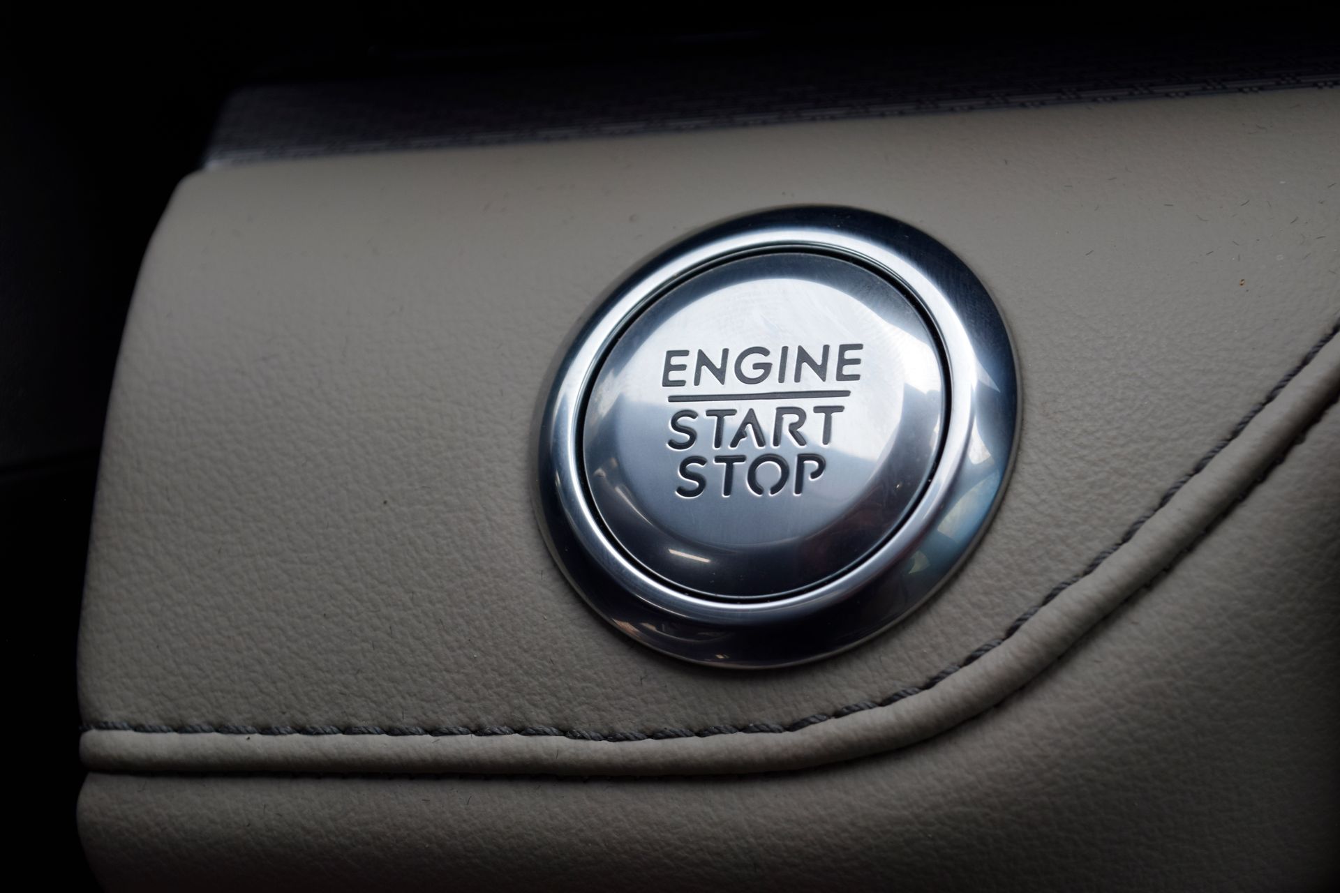 2025 Lincoln Nautilus Premiere Red at Parkway Family Mazda