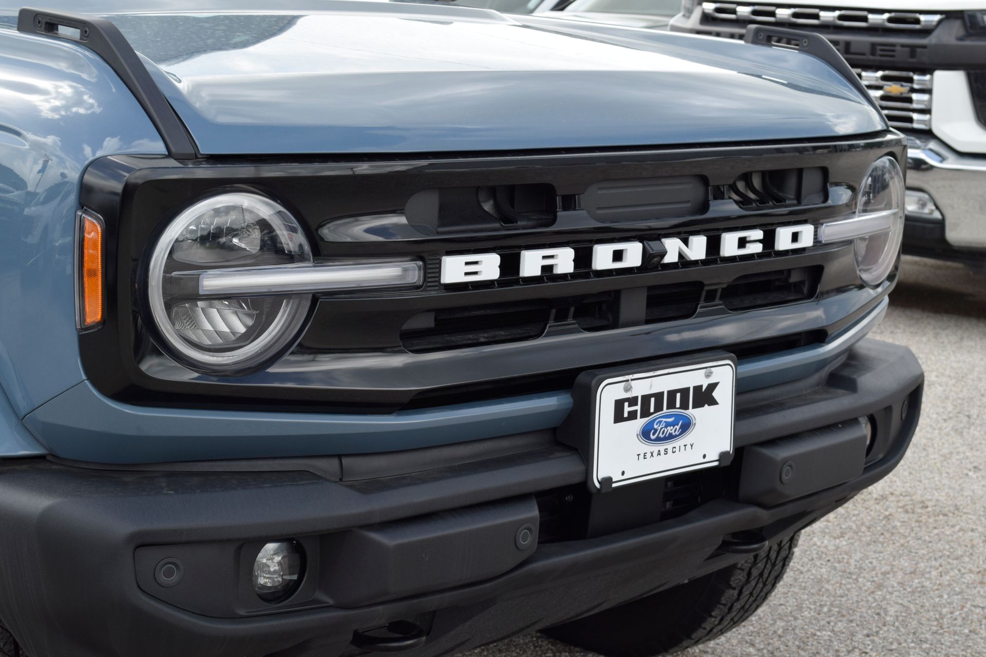 2025 Ford Bronco Outer Banks Gray at DeMontrond Auto Country
