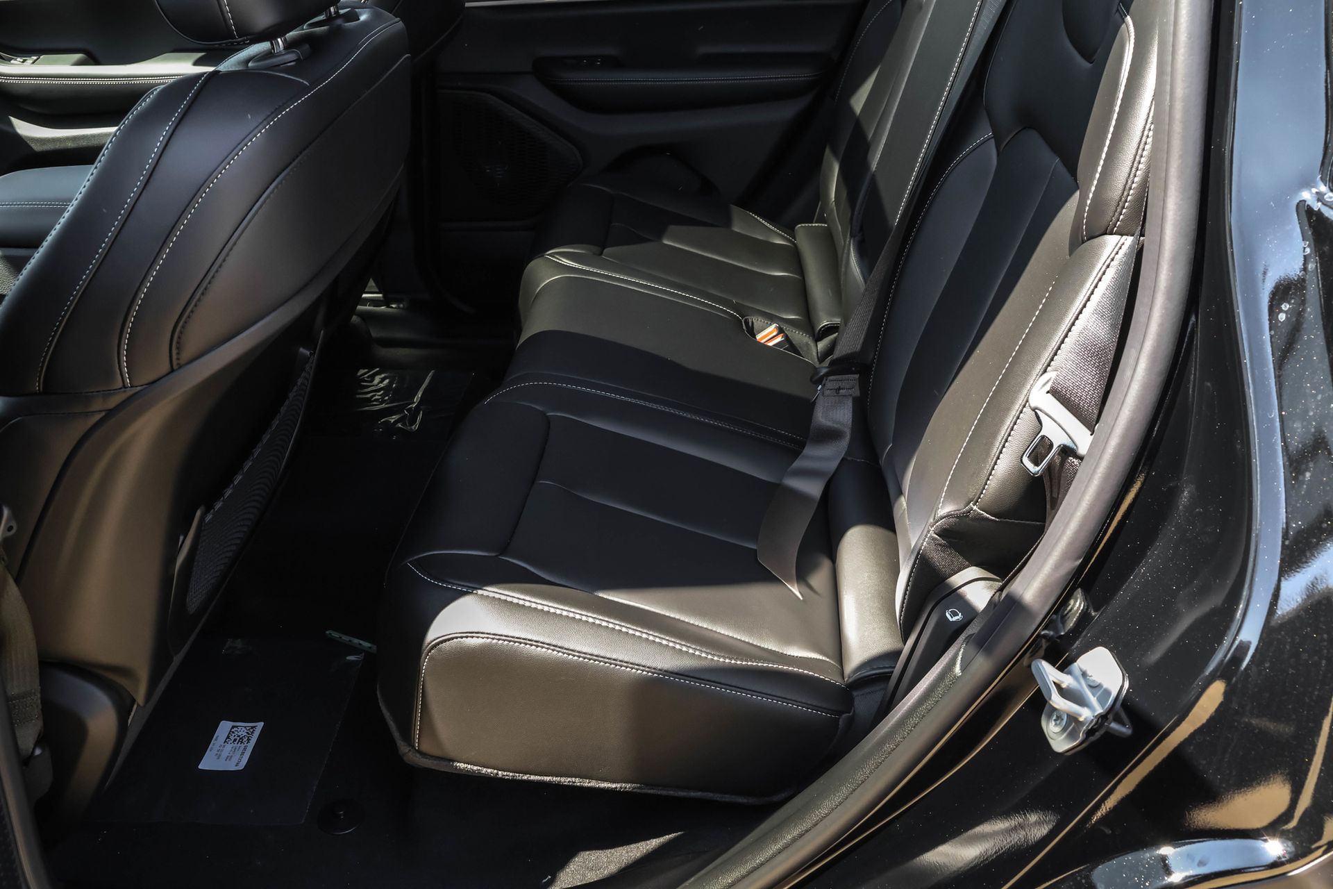 2025 JEEP GRAND CHEROKEE - Image 15