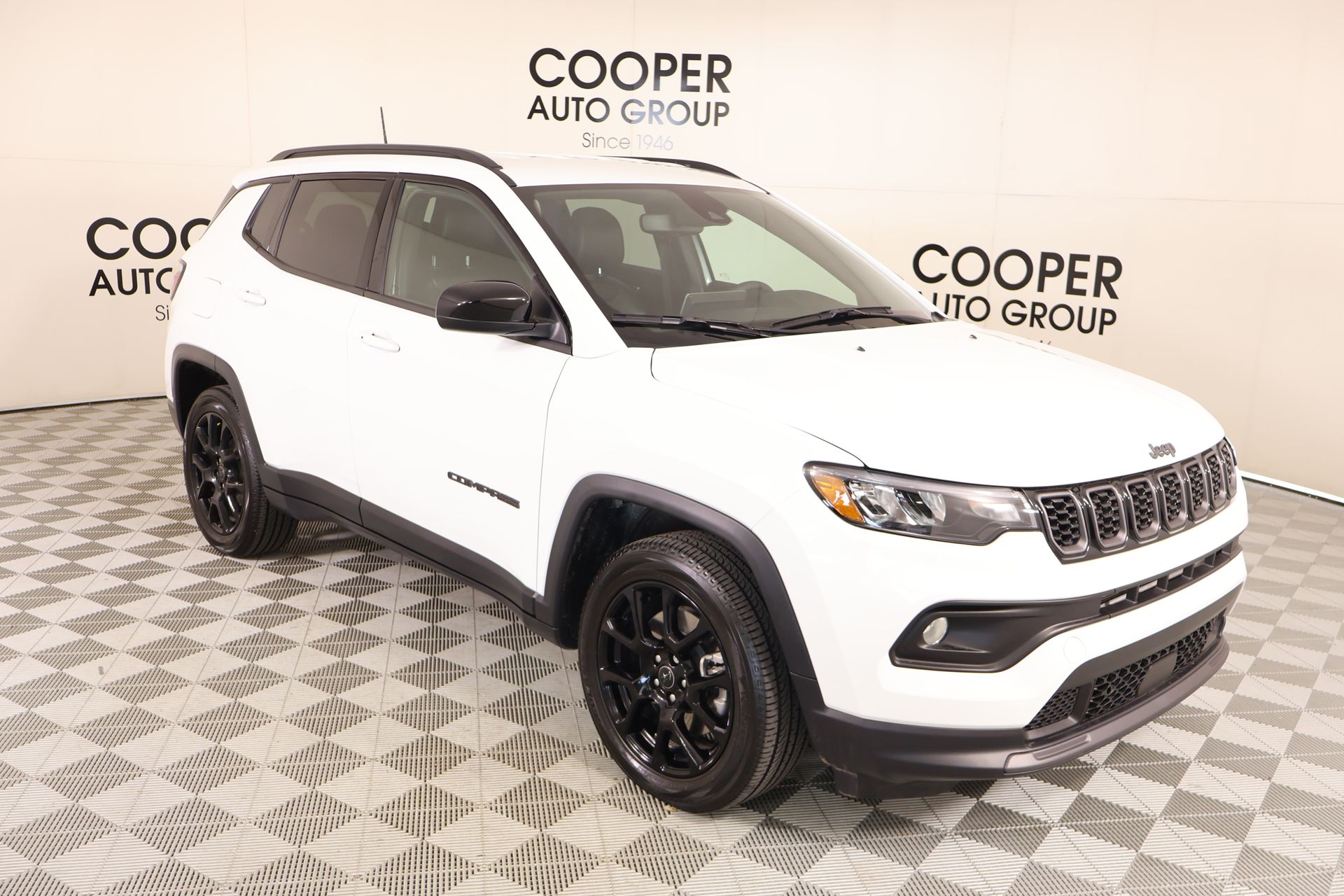 Bright White Clearcoat 2026 Jeep Compass SUV / Crossover Four-Wheel Drive 8-Speed Automatic