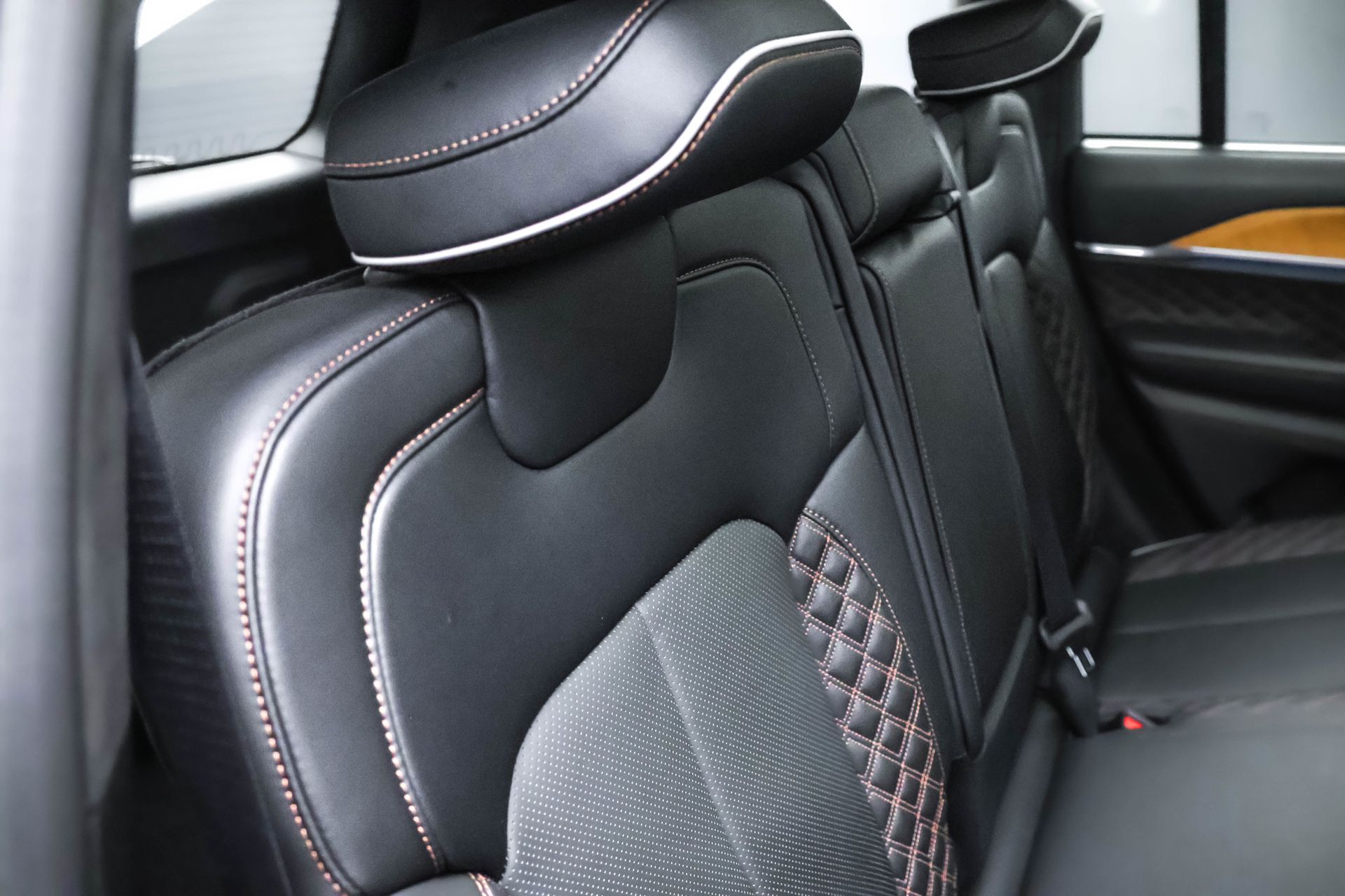 2022 JEEP GRAND CHEROKEE - Image 30