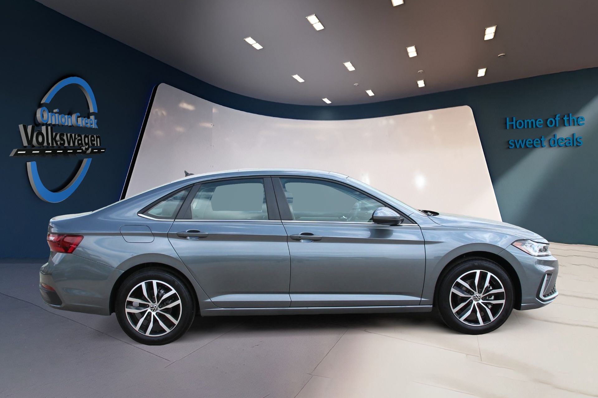 View vehicle photo 4