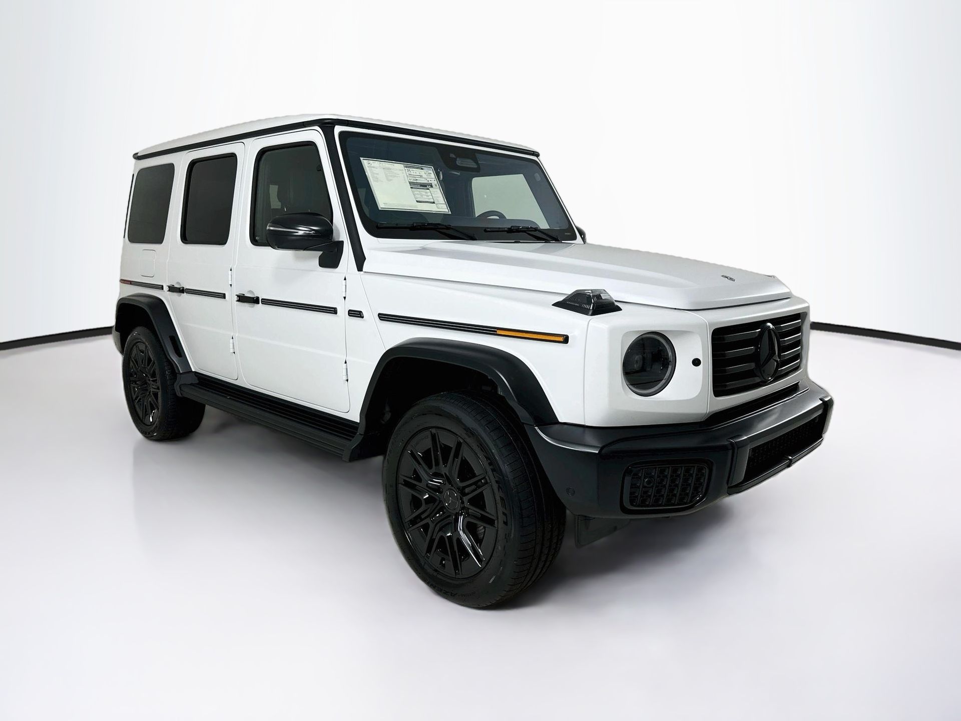 MANUFAKTUR Moonlight White Magno 2027 Mercedes-Benz G-Class SUV / Crossover  2-Speed Automatic
