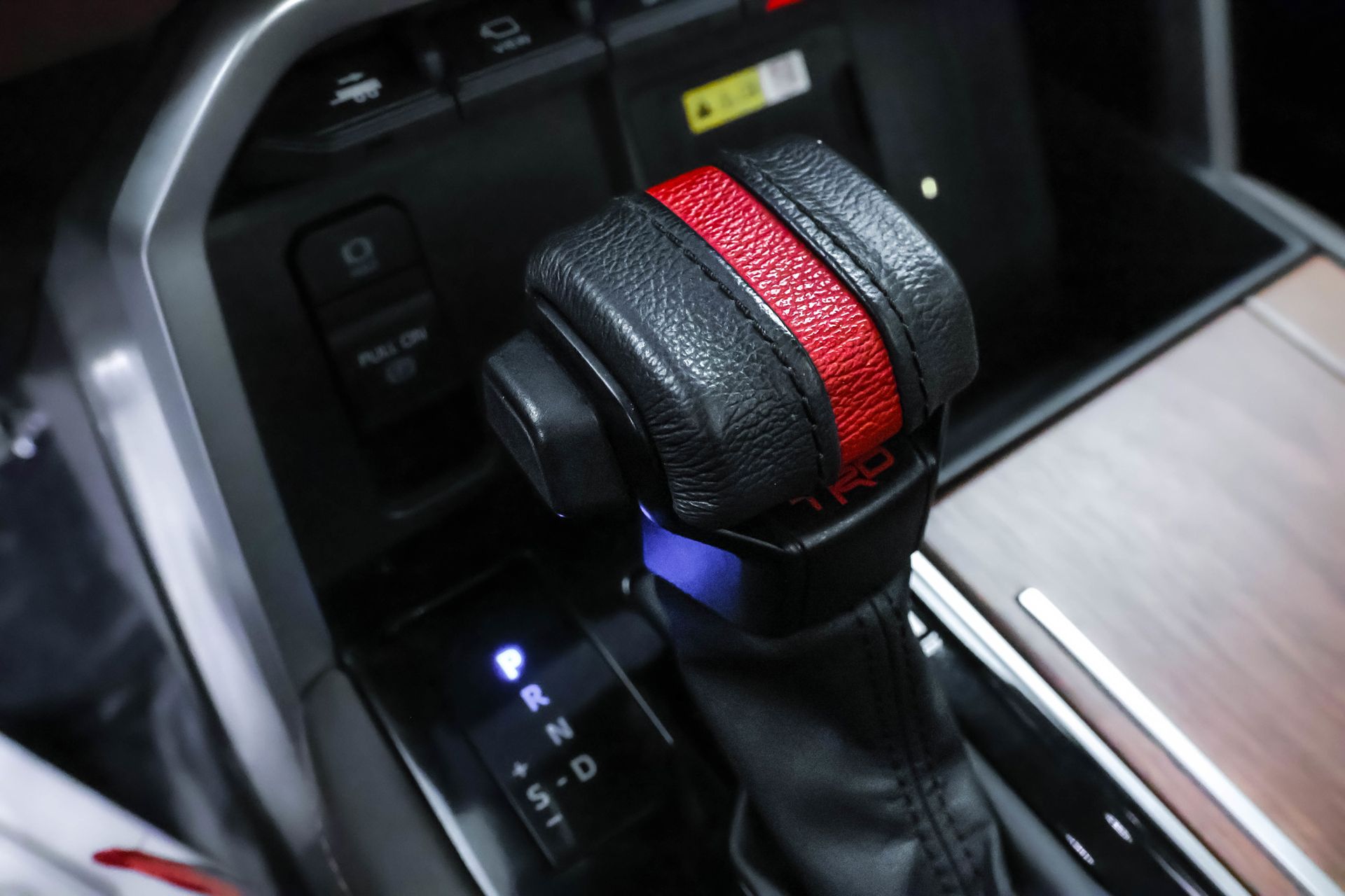 2023 TOYOTA TUNDRA - Image 11