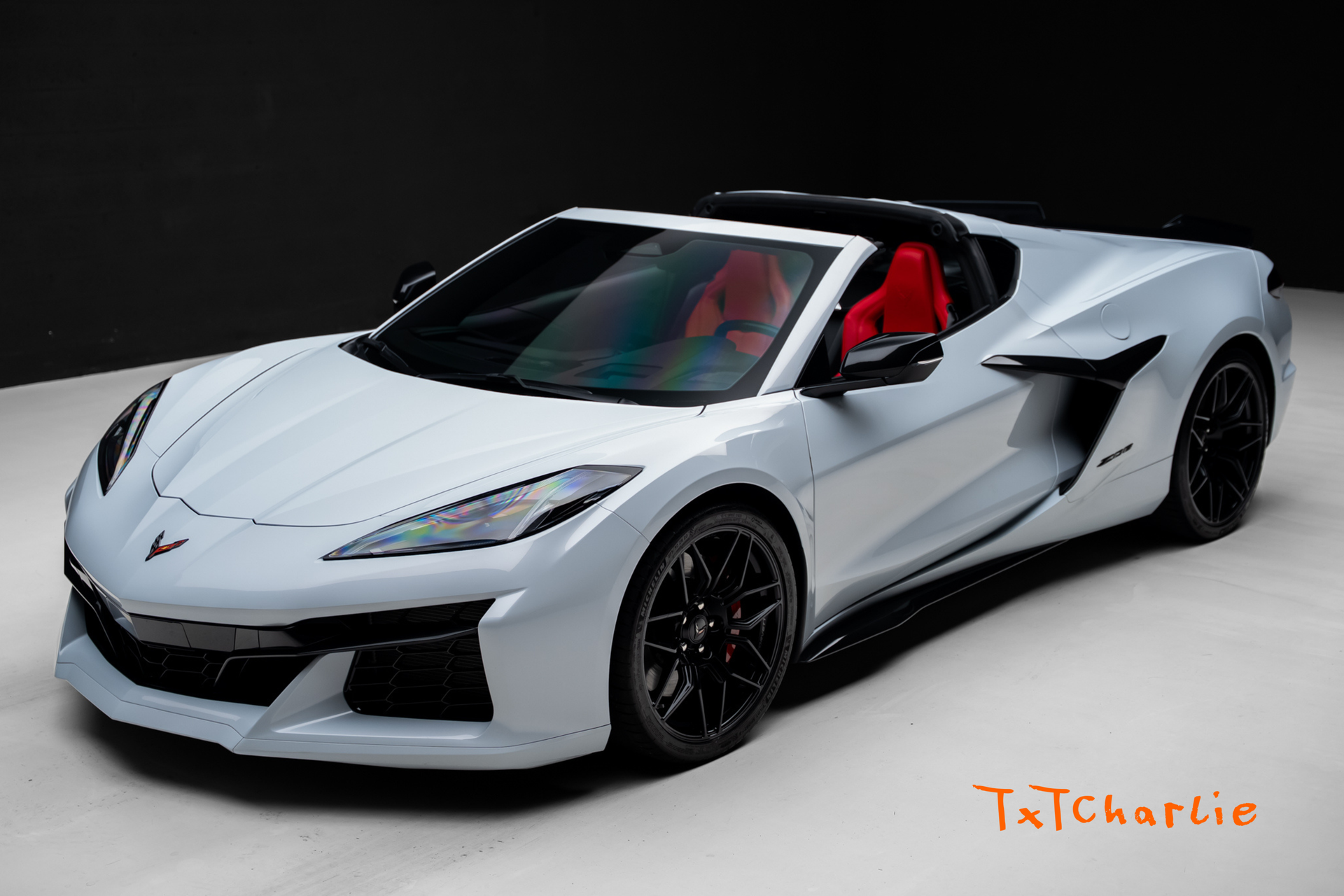 Ceramic Matrix Gray Metallic 2024 Chevrolet Corvette Coupe Rear-Wheel Drive 8-Speed Dual Clutch