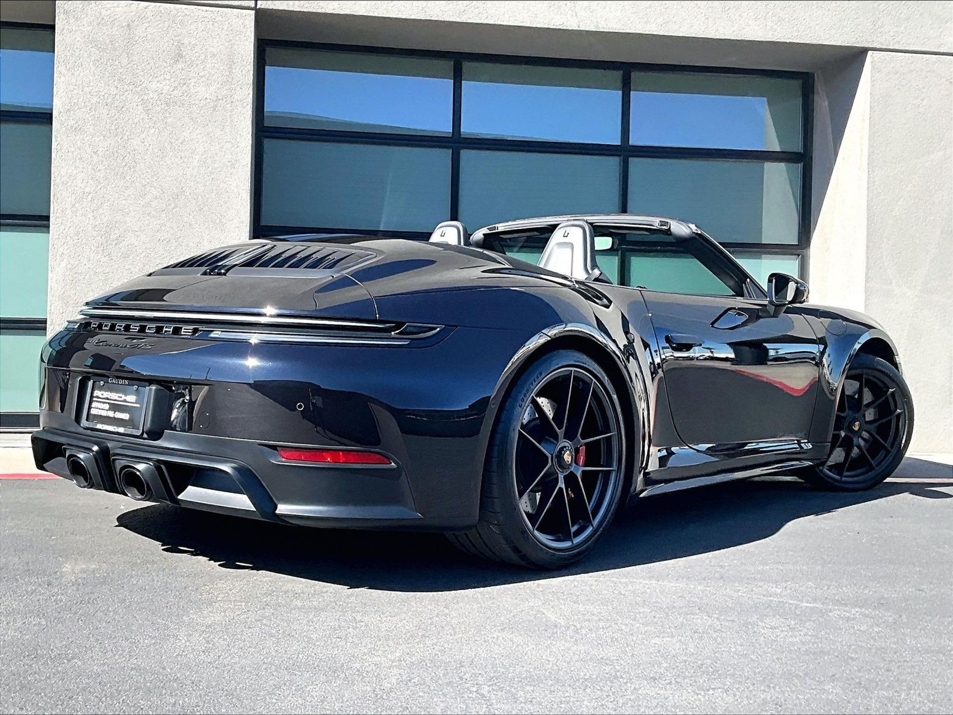 2025 911 Carrera GTS picture #6