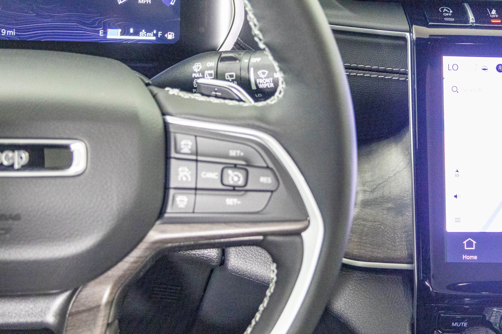 2025 JEEP GRAND CHEROKEE - Image 36