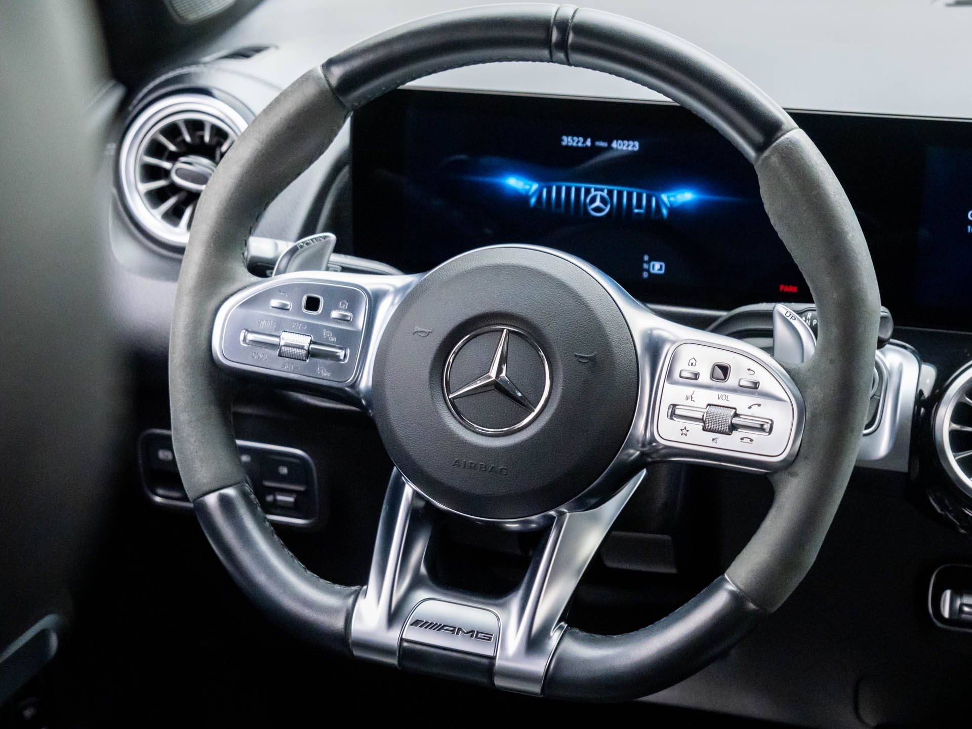 2022 Mercedes-Benz GLB GLB 35 AMG photo