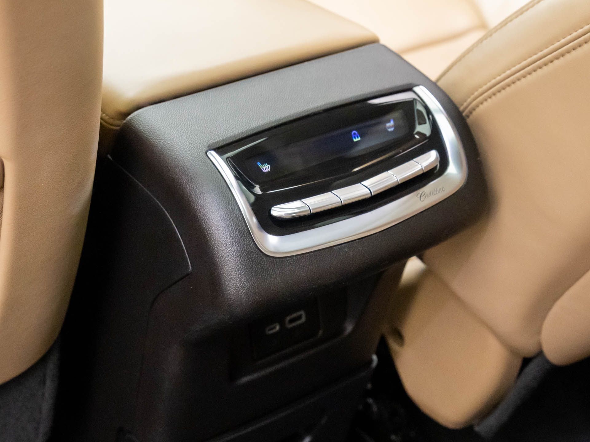 2022 Cadillac XT6 Premium Luxury photo