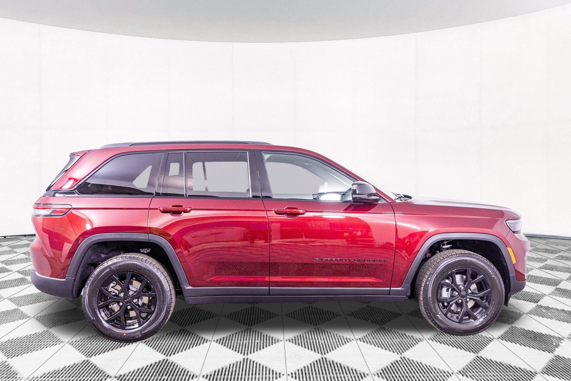 2025 JEEP GRAND CHEROKEE - Image 6