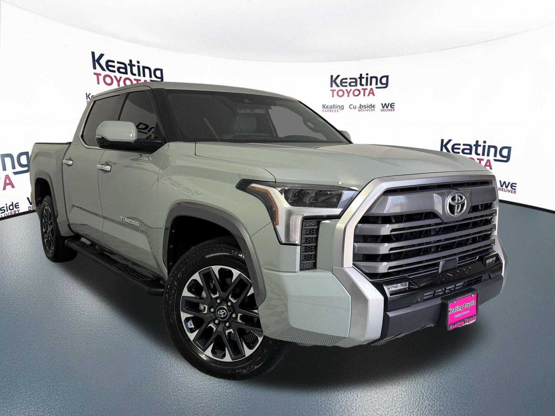 View vehicle photo 3