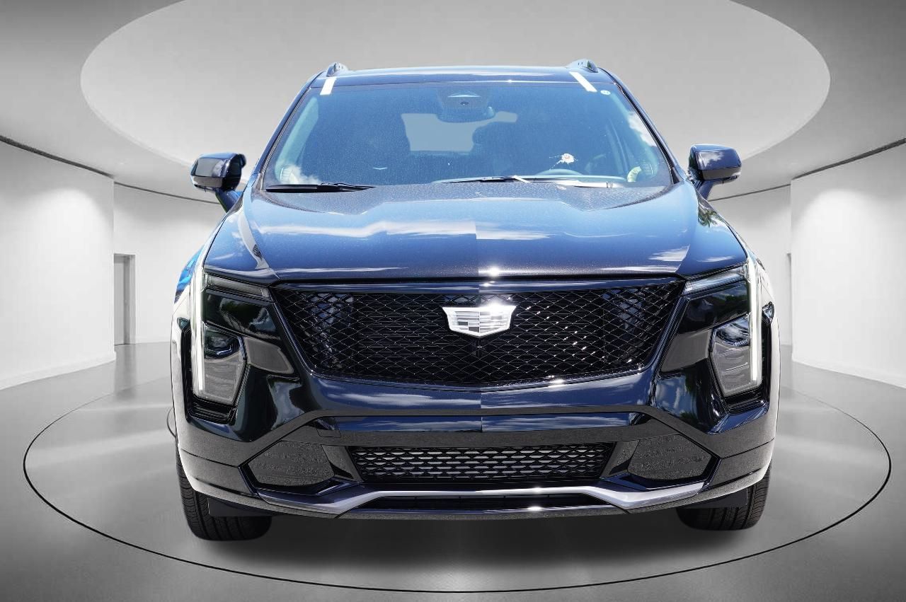 2024 Cadillac XT4 Sport 8