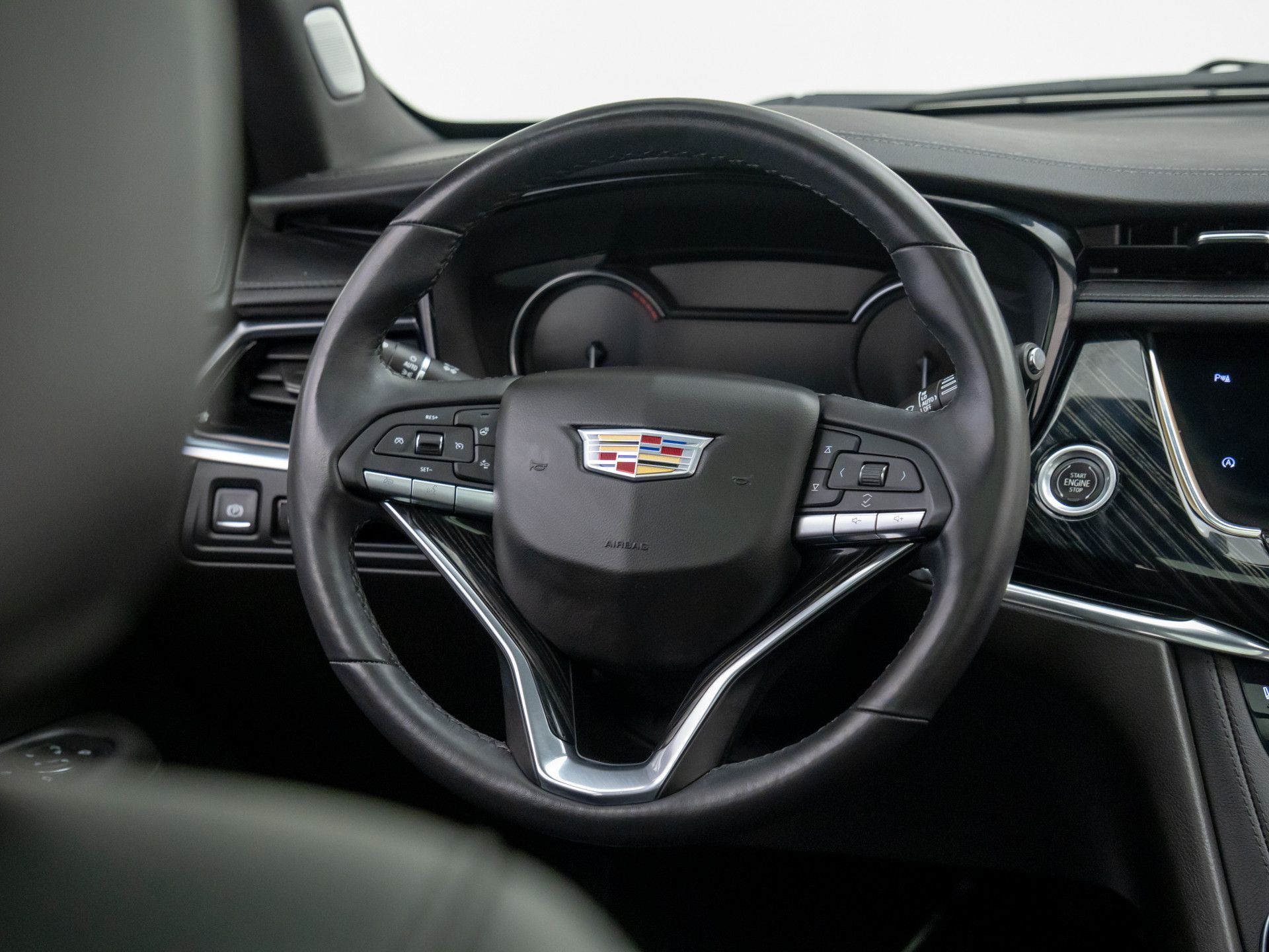 2022 Cadillac XT6 Premium Luxury photo