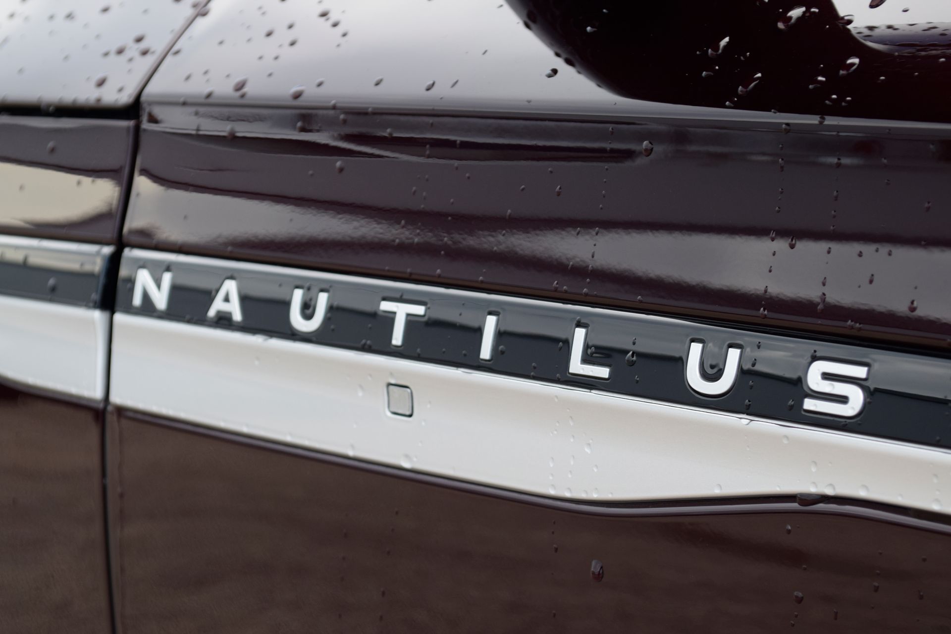 2025 Lincoln Nautilus Premiere Red at Parkway Family Mazda