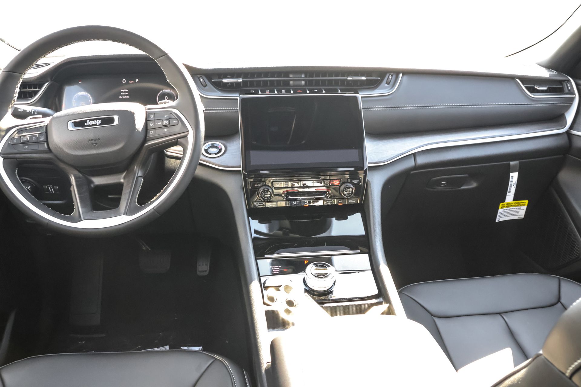 2025 JEEP GRAND CHEROKEE L - Image 15