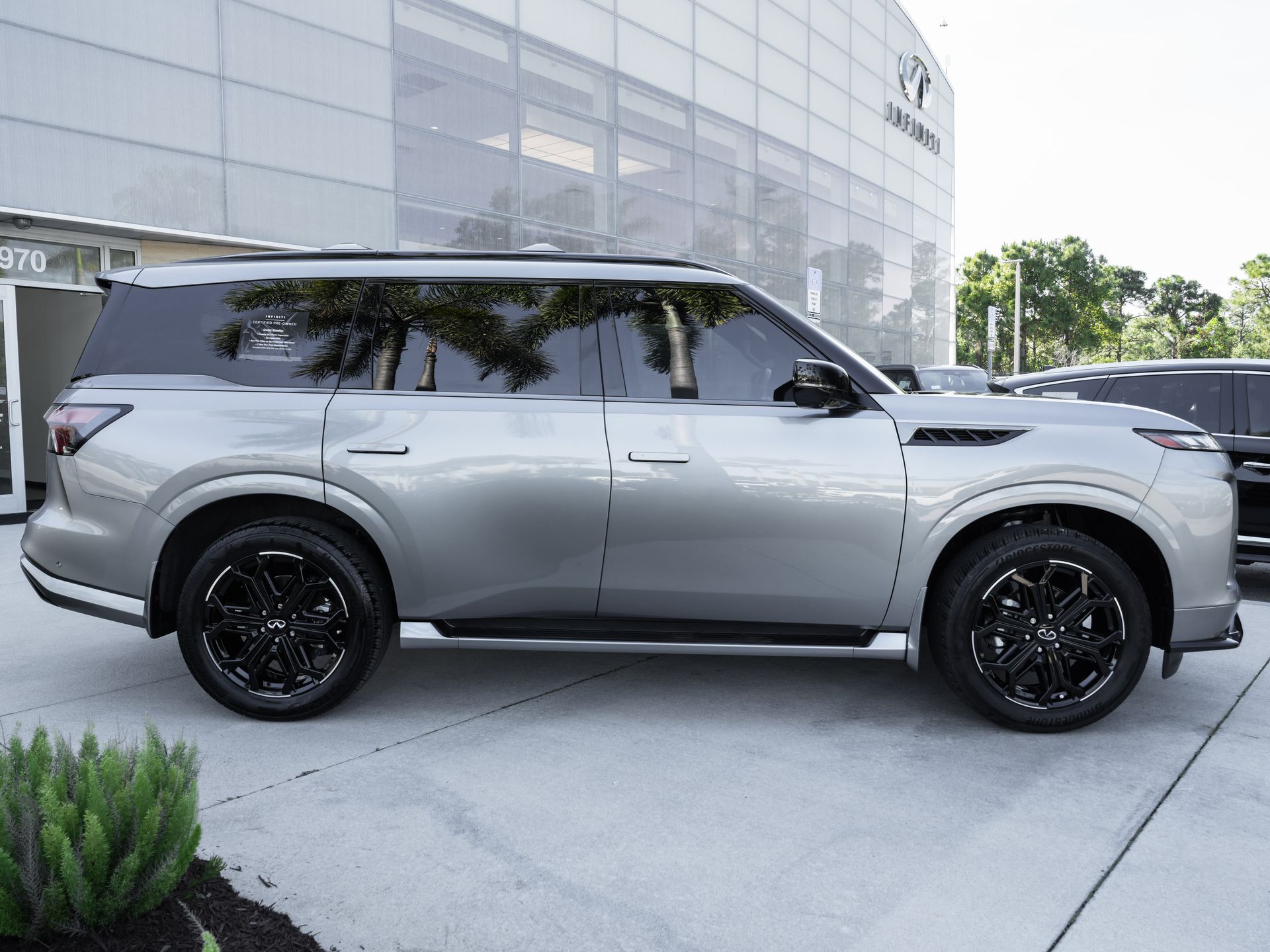 used 2026 INFINITI QX80 car, priced at $83,000