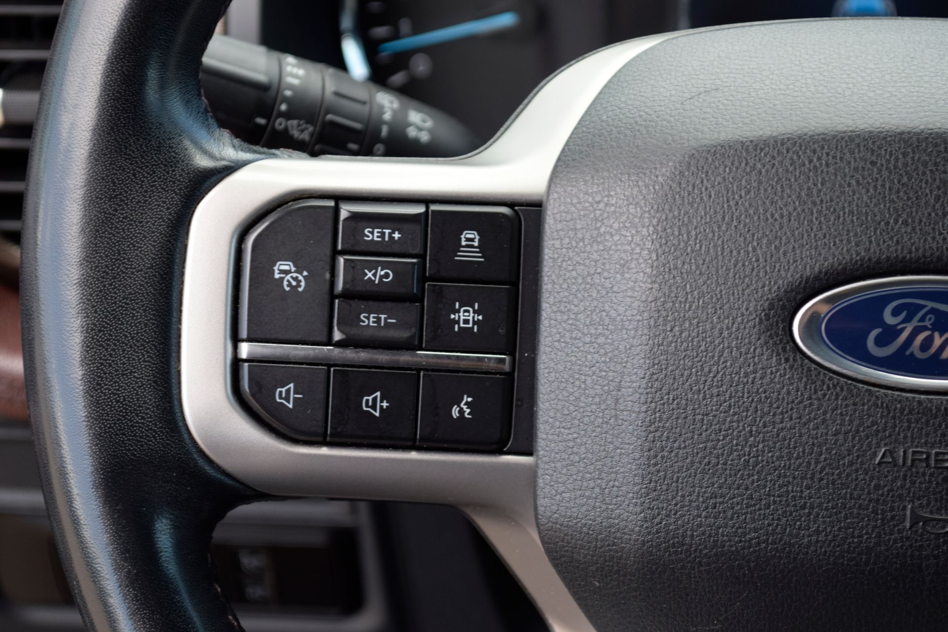 2023 Ford Expedition Limited Gray at Texan Dodge Chrysler Jeep Ram