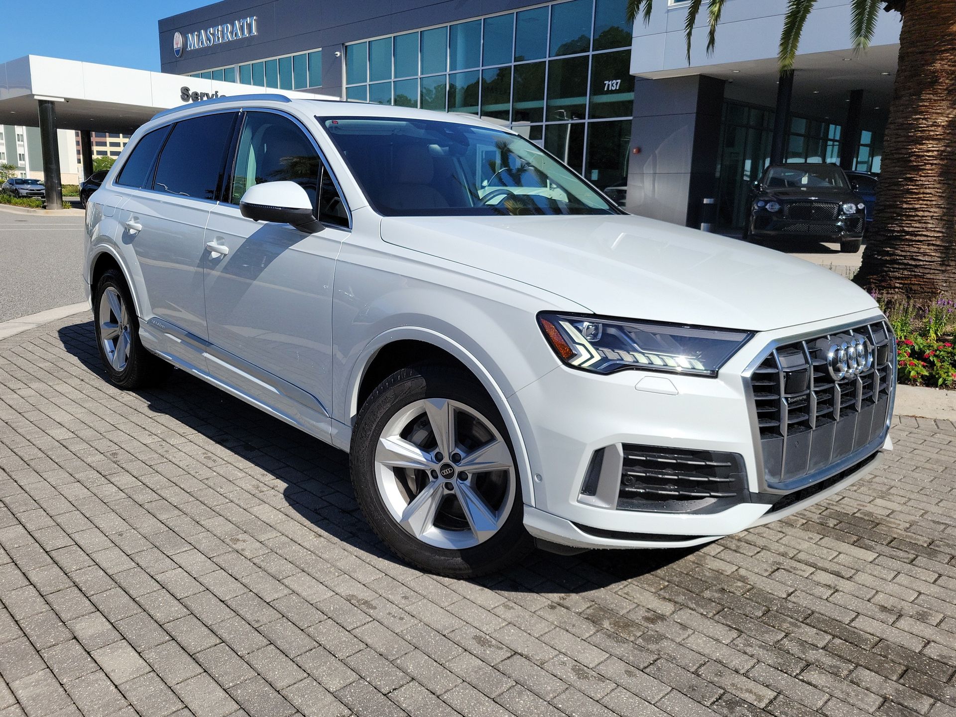 Glacier White 2023 Audi Q7 SUV / Crossover All-Wheel Drive 8-Speed Automatic