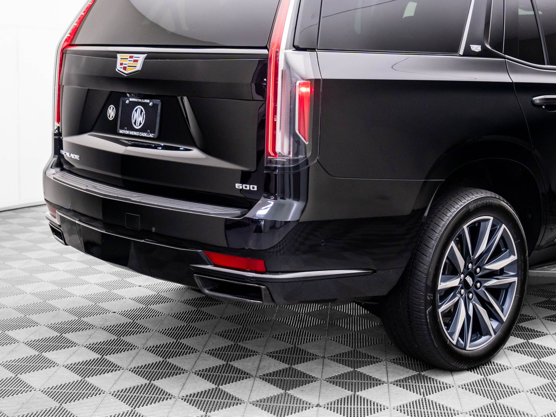2023 Cadillac Escalade Sport photo