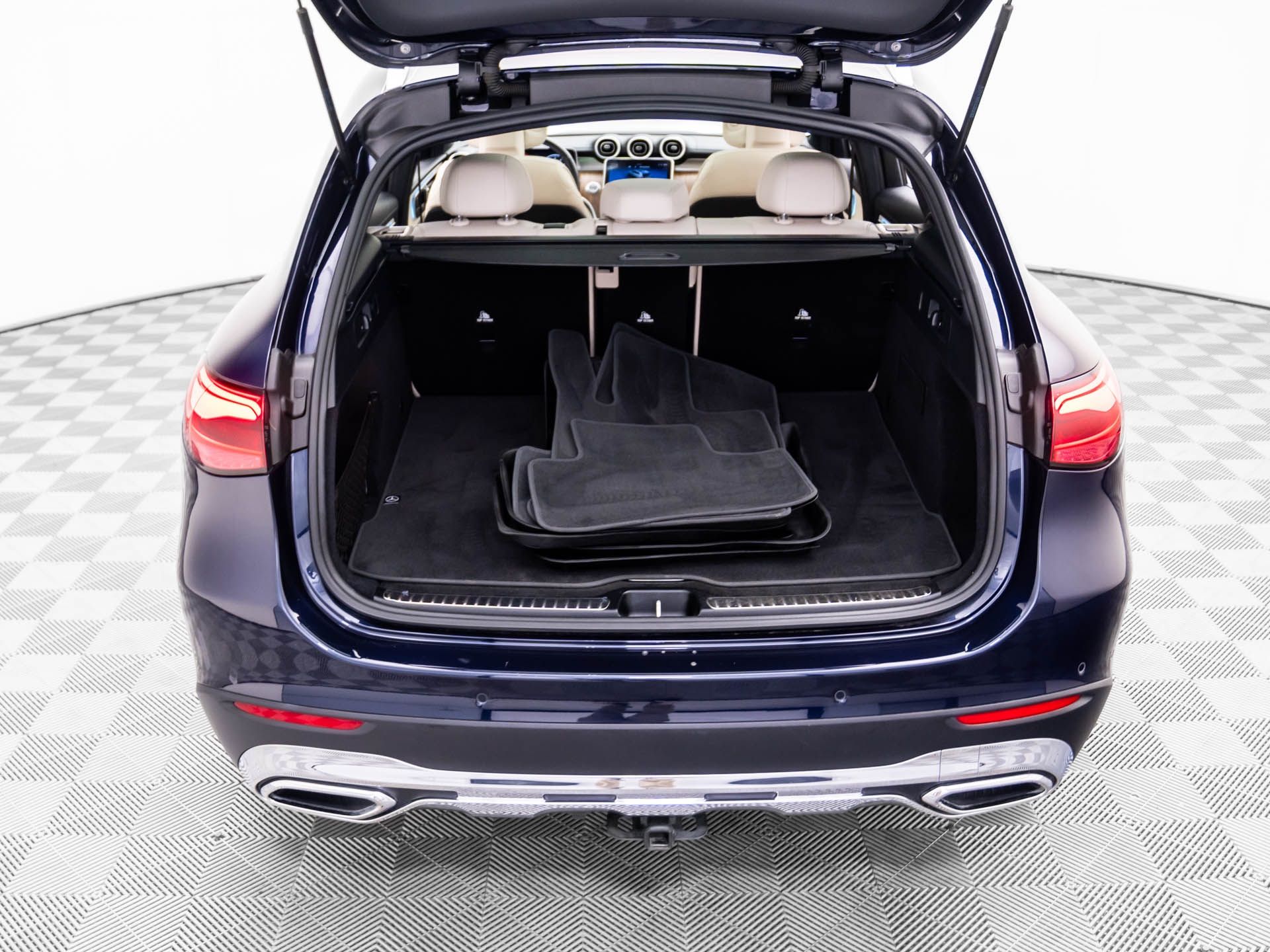 2023 Mercedes-Benz GLC GLC 300 photo